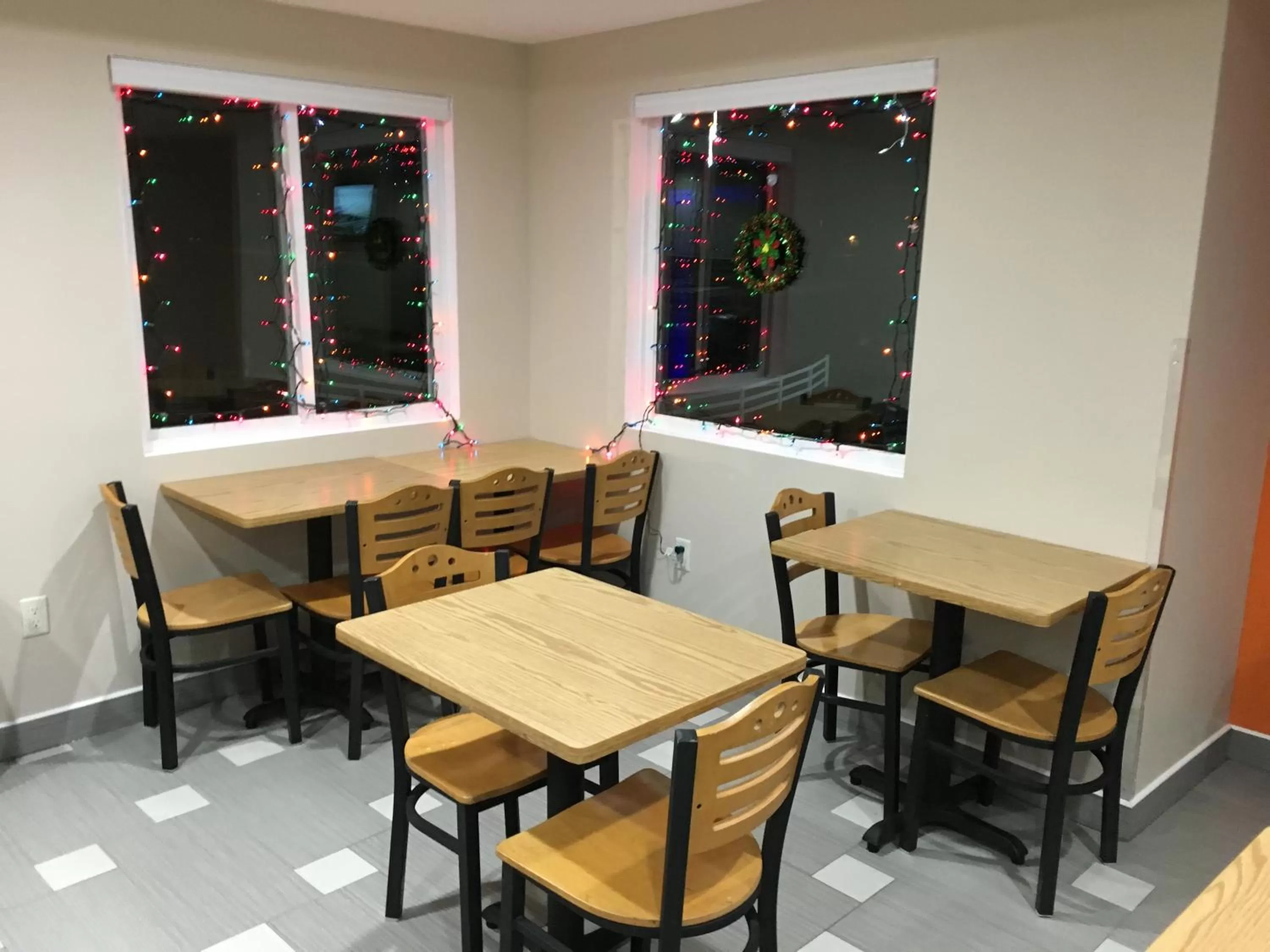 Banquet/Function facilities in Travel Inn & Suites Flemington