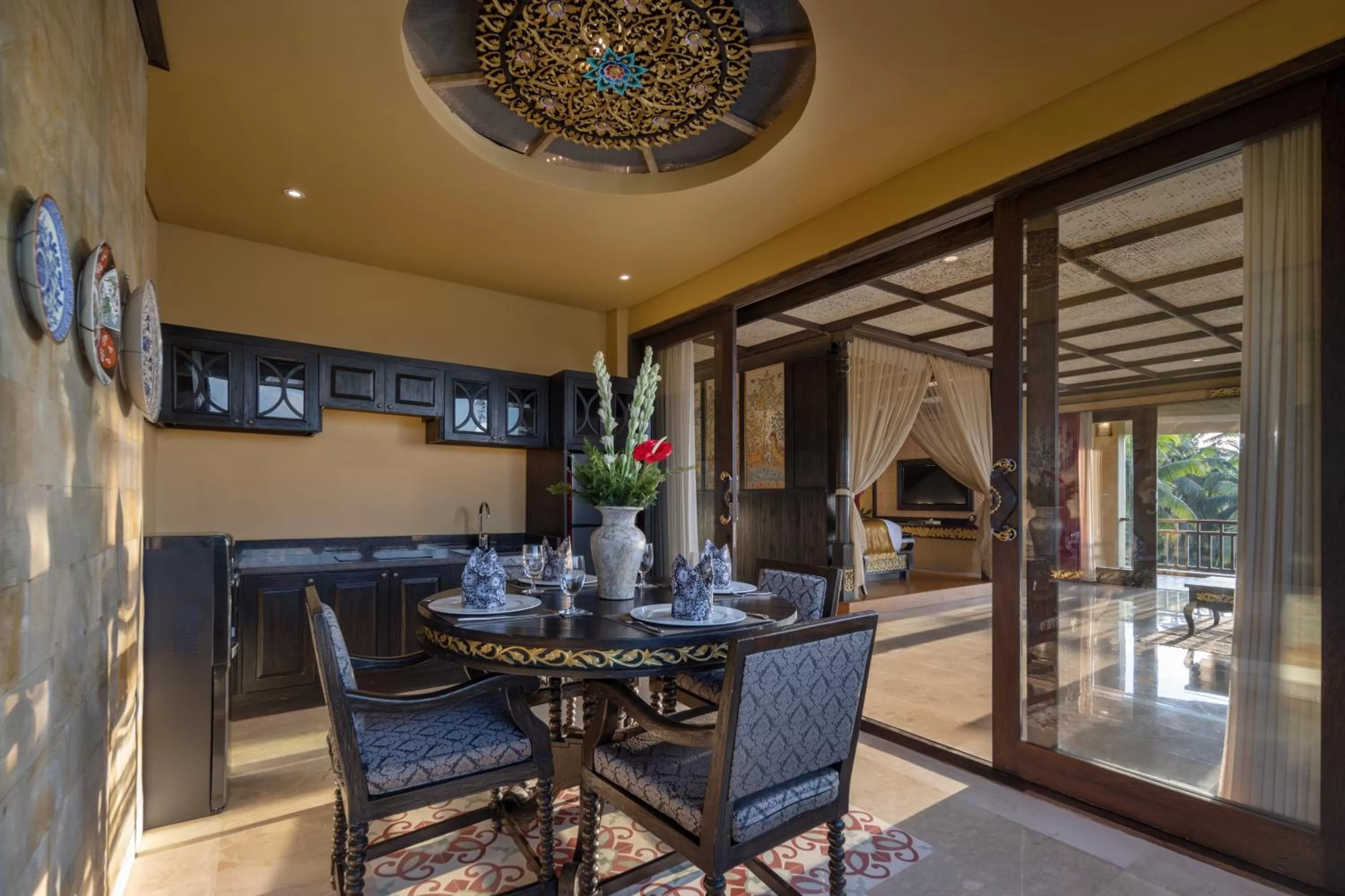 Kitchen or kitchenette in Kuwarasan A Pramana Experience