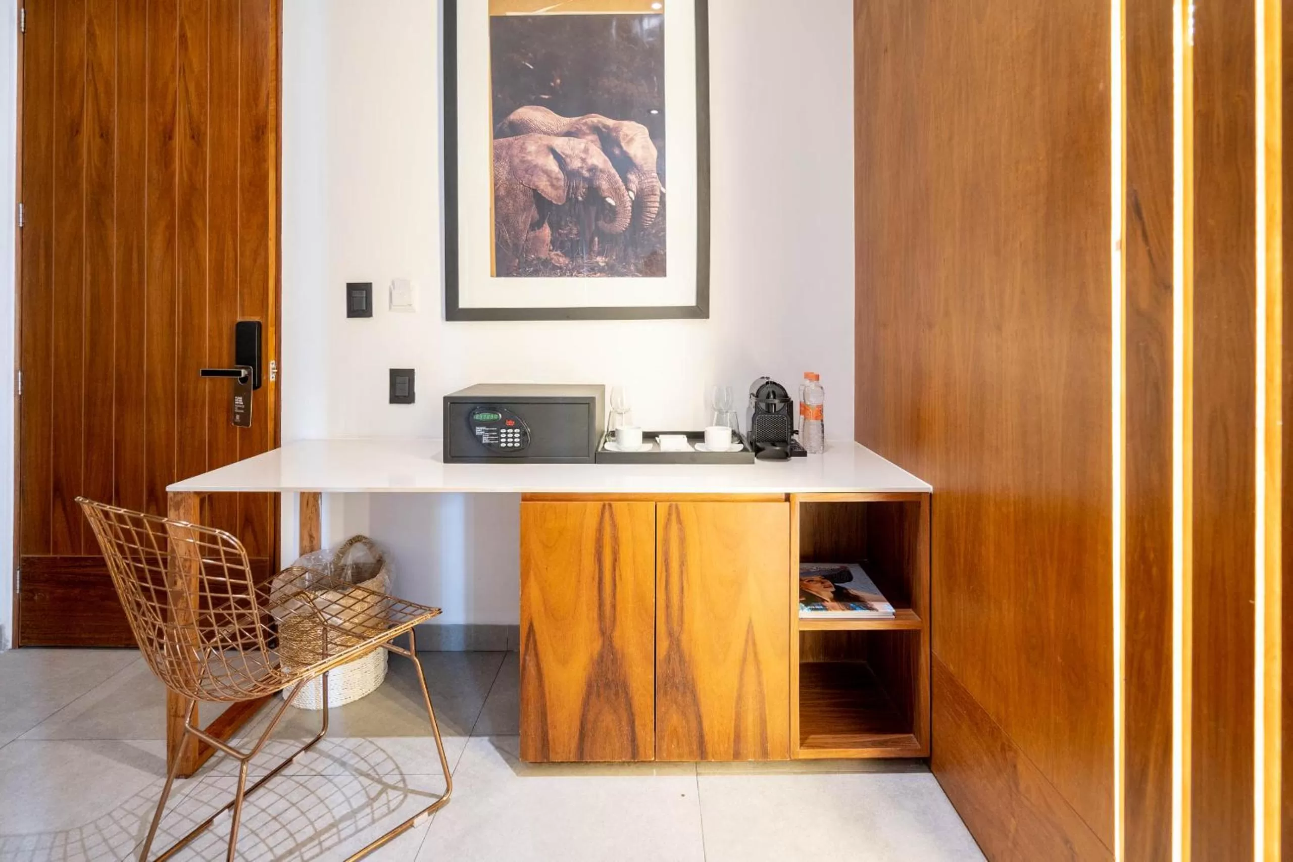 Area and facilities in IT Boutique Hotel & Restaurant