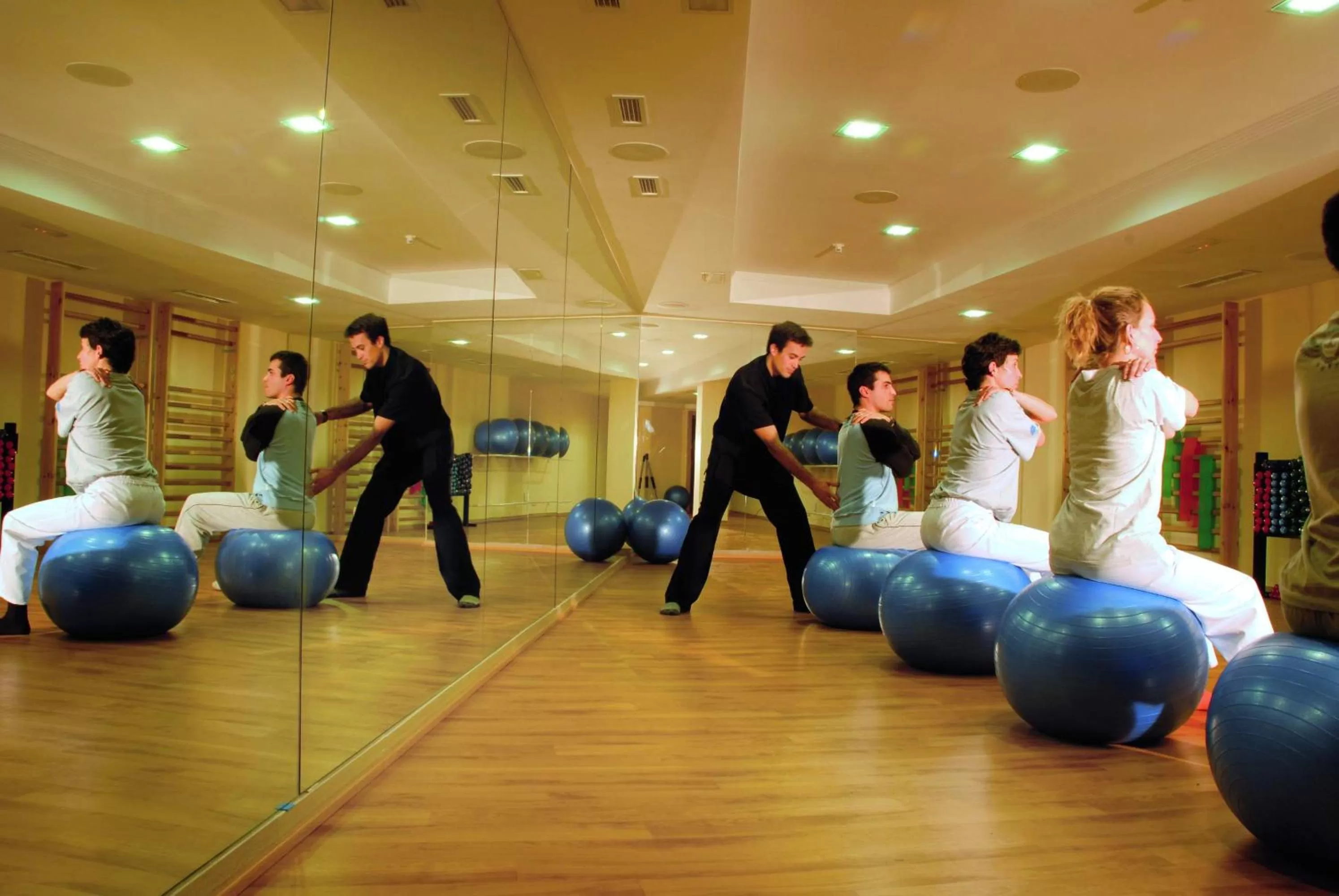 People in Hotel Los Angeles Granada