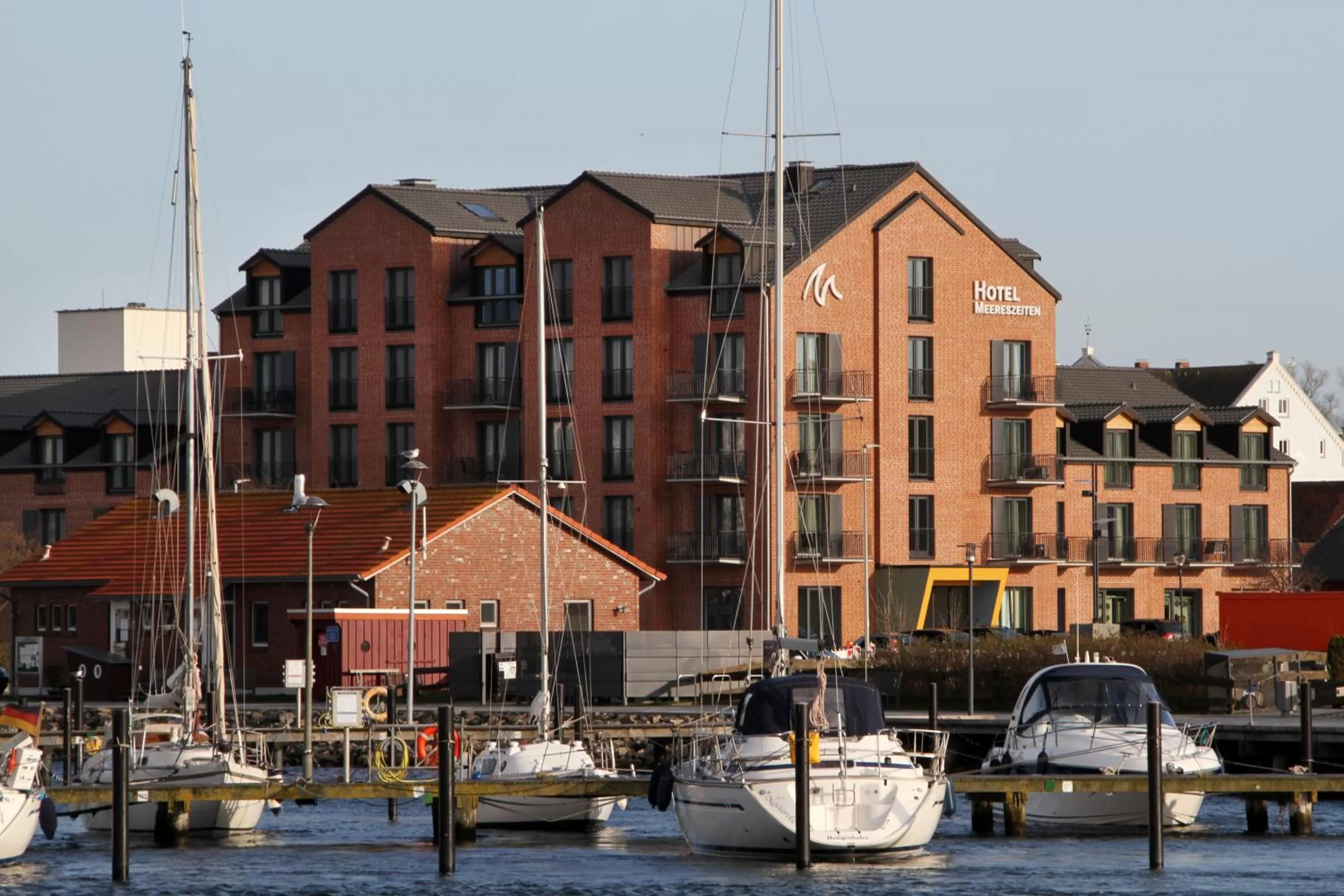 Property building in Hafenhotel Meereszeiten