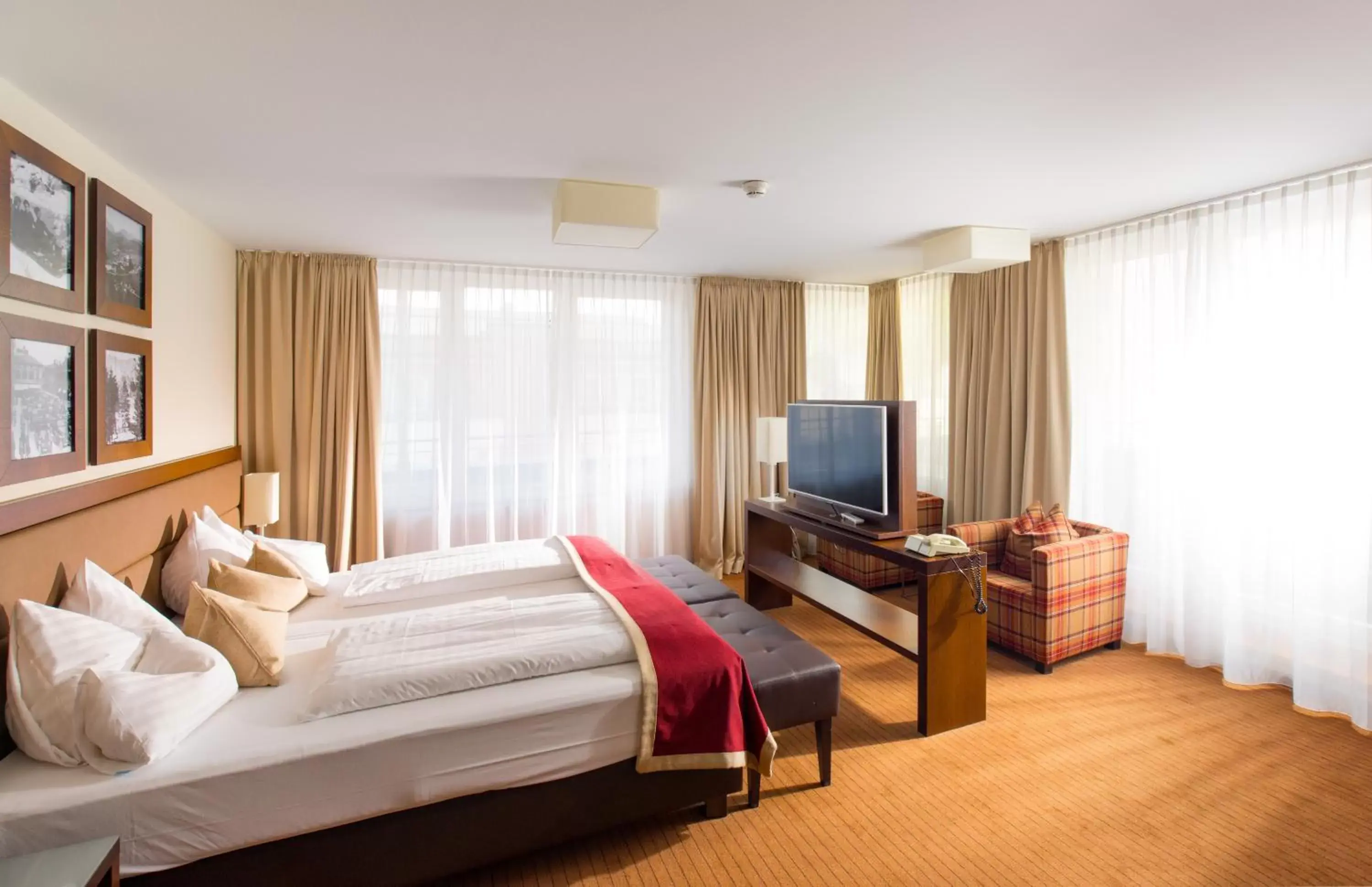 Exclusive Suite with Balcony in Hotel Stadt Kufstein Exclusive Suite with Balcony in Hotel Stadt Kufstein