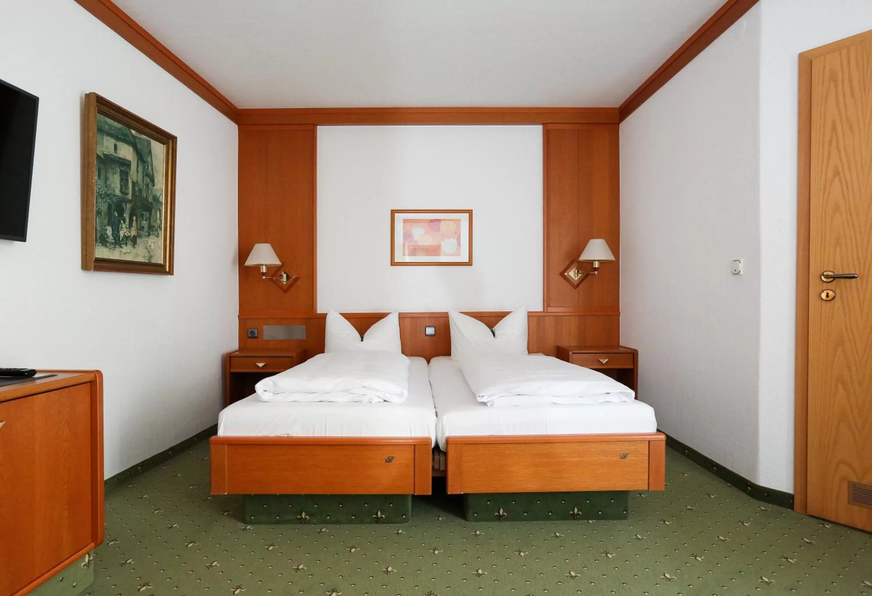 Bed in Arthotel ANA Goggl