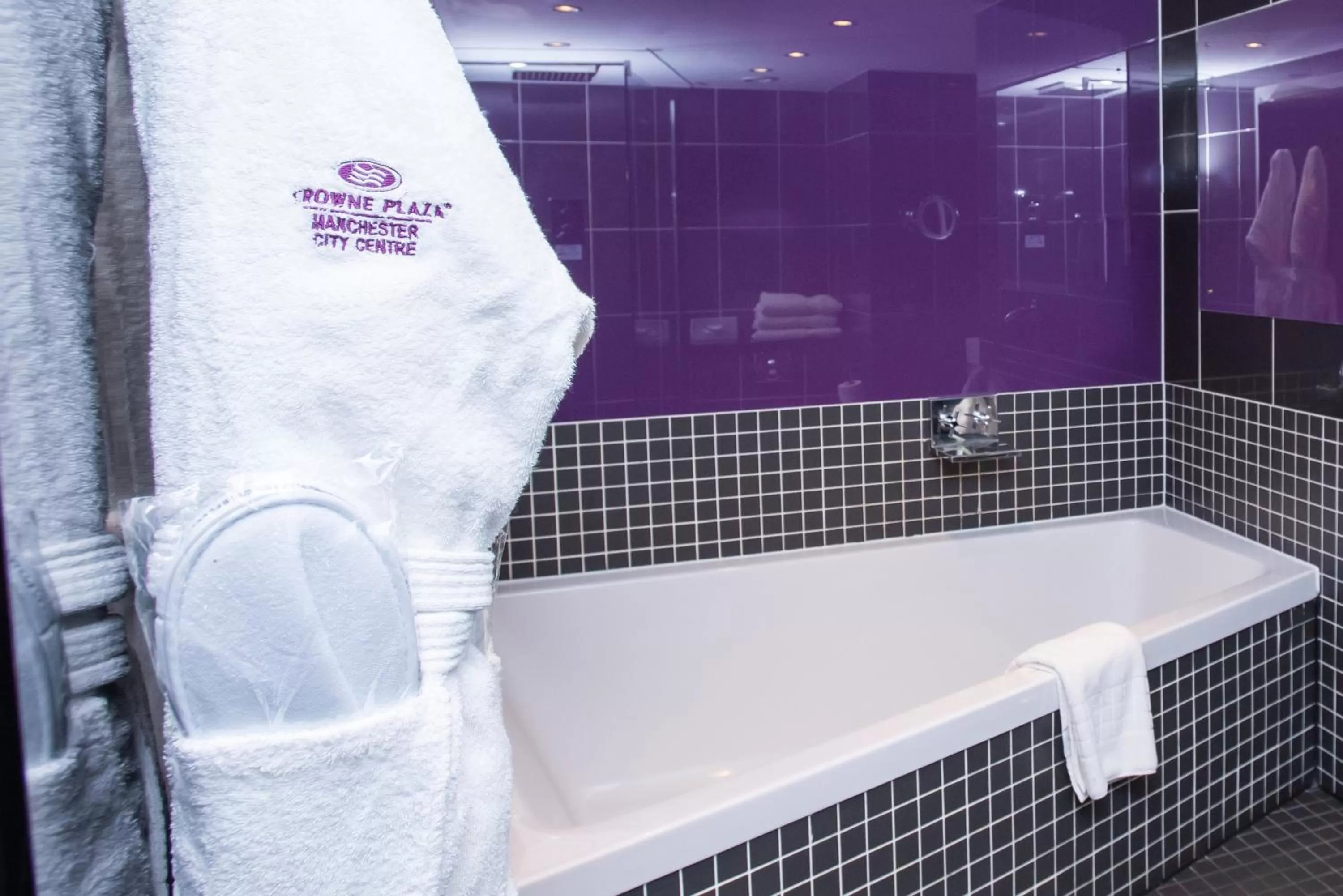 Bedroom in Crowne Plaza Manchester City Centre by IHG