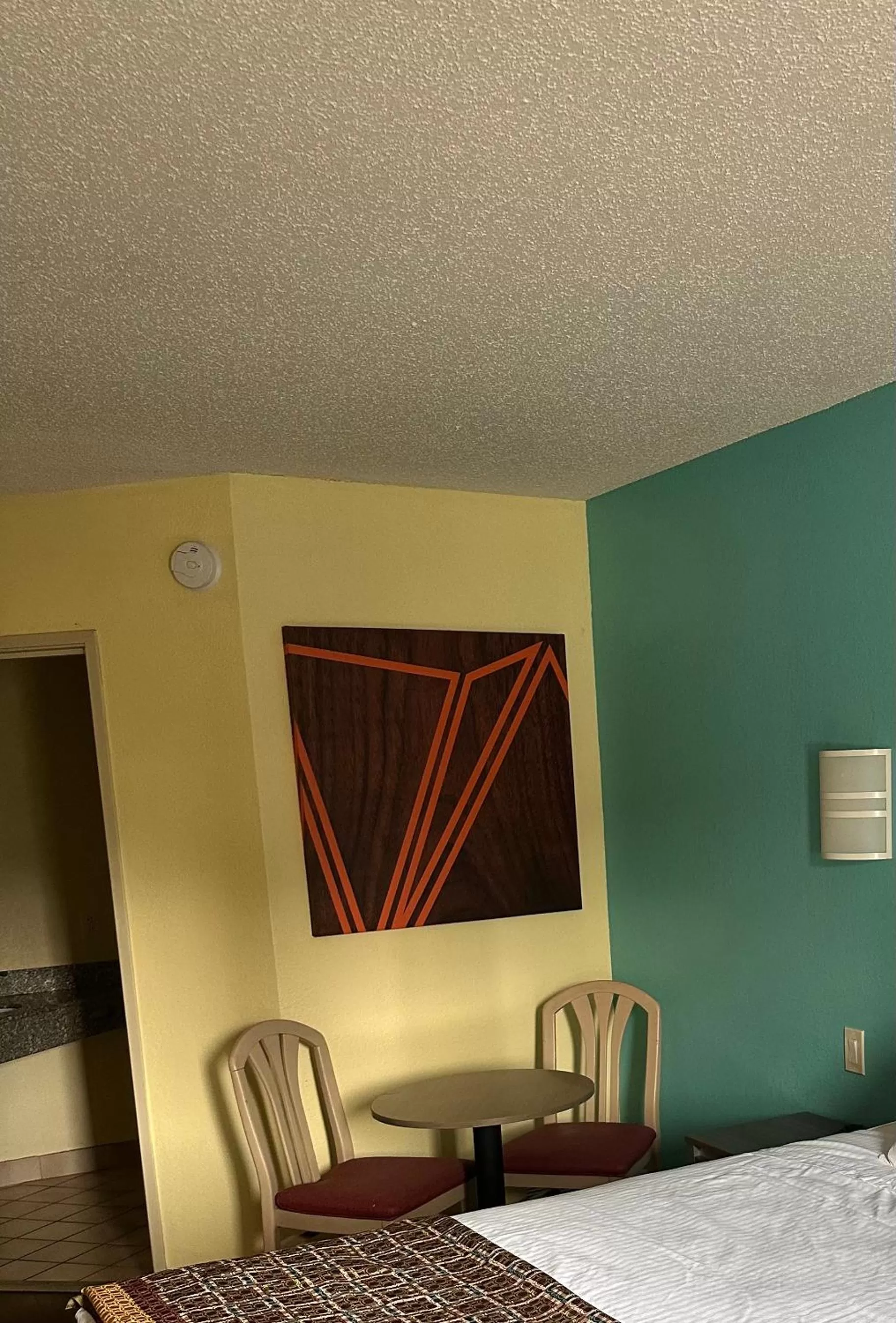 Bed in Howard Johnson by Wyndham Clarksville Tennessee