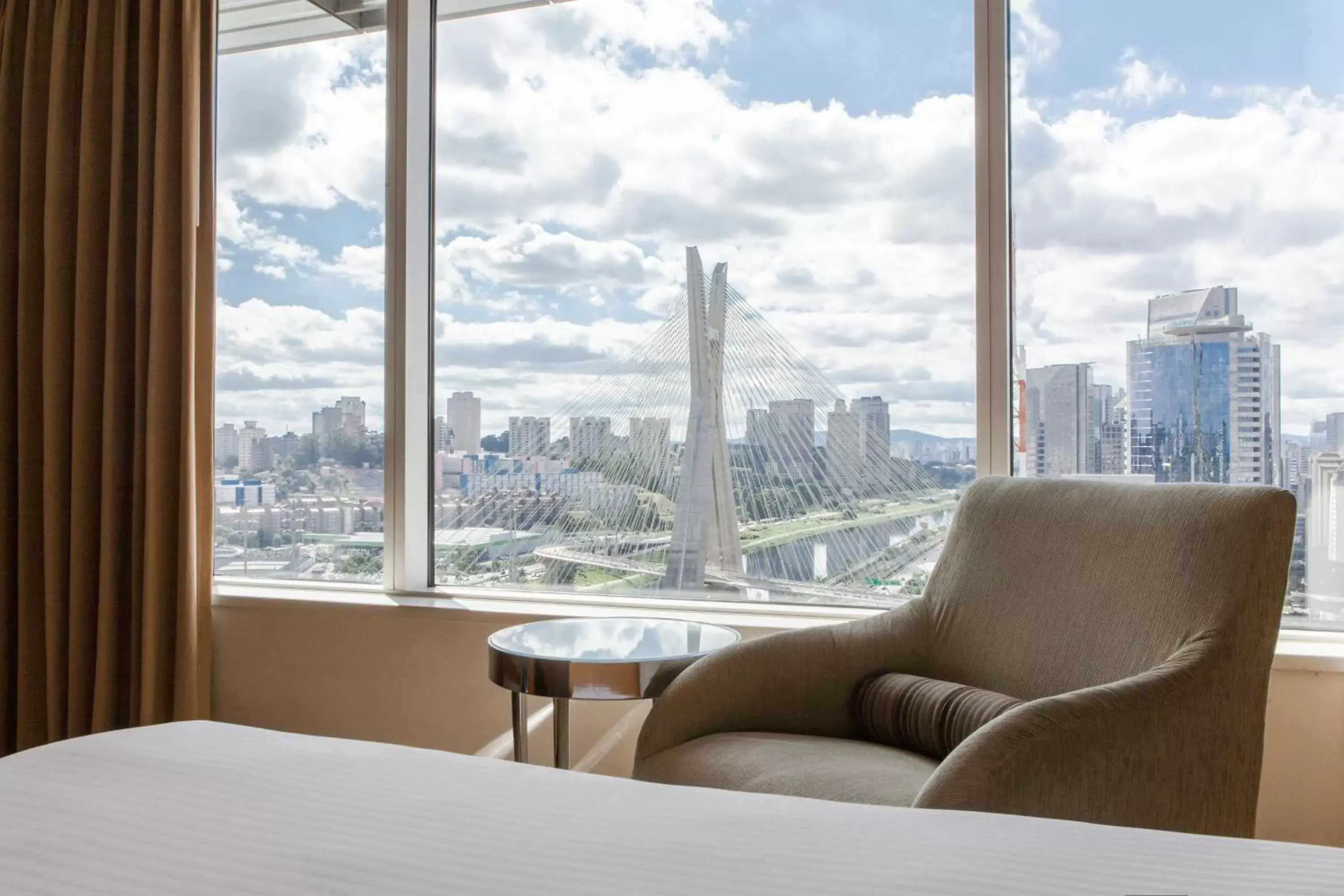 Queen Room with Bridge View - single occupancy in Grand Hyatt São Paulo Queen Room with Bridge View - single occupancy in Grand Hyatt São Paulo