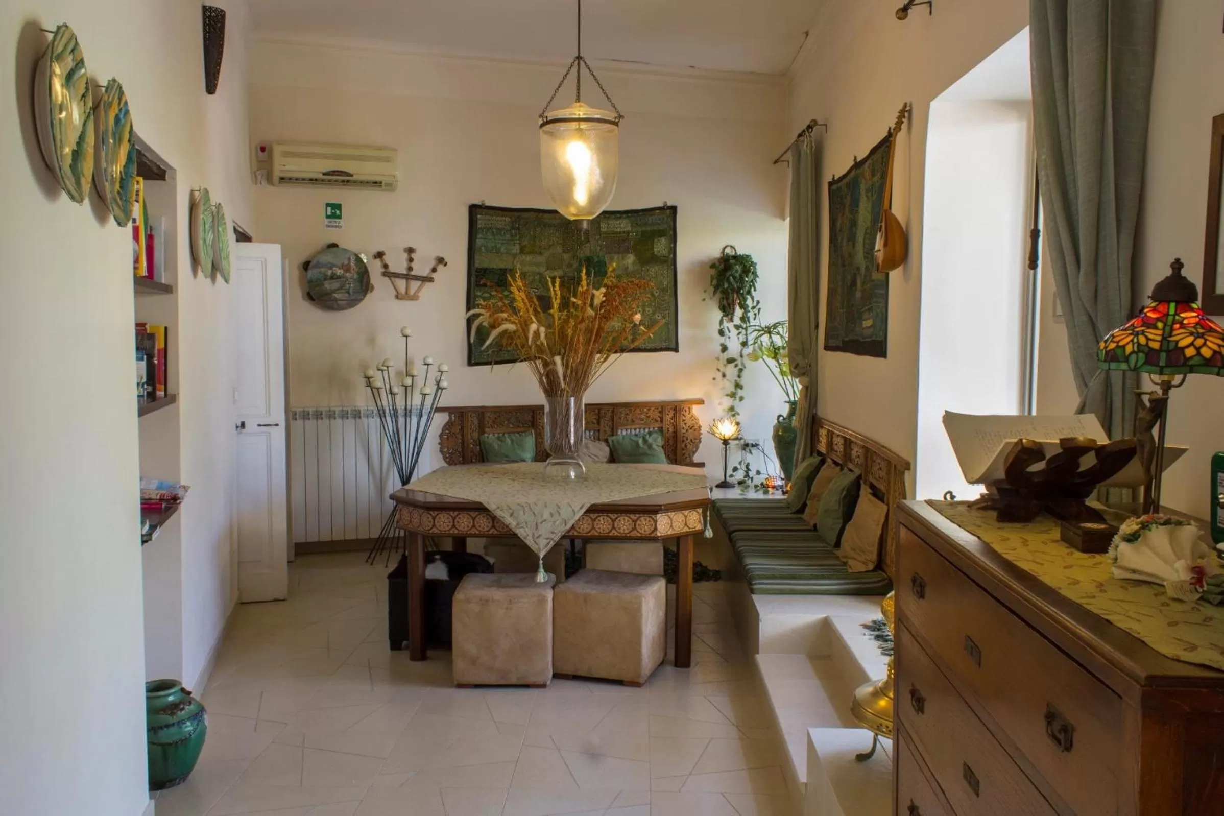 Communal lounge/ TV room in Cerasiello