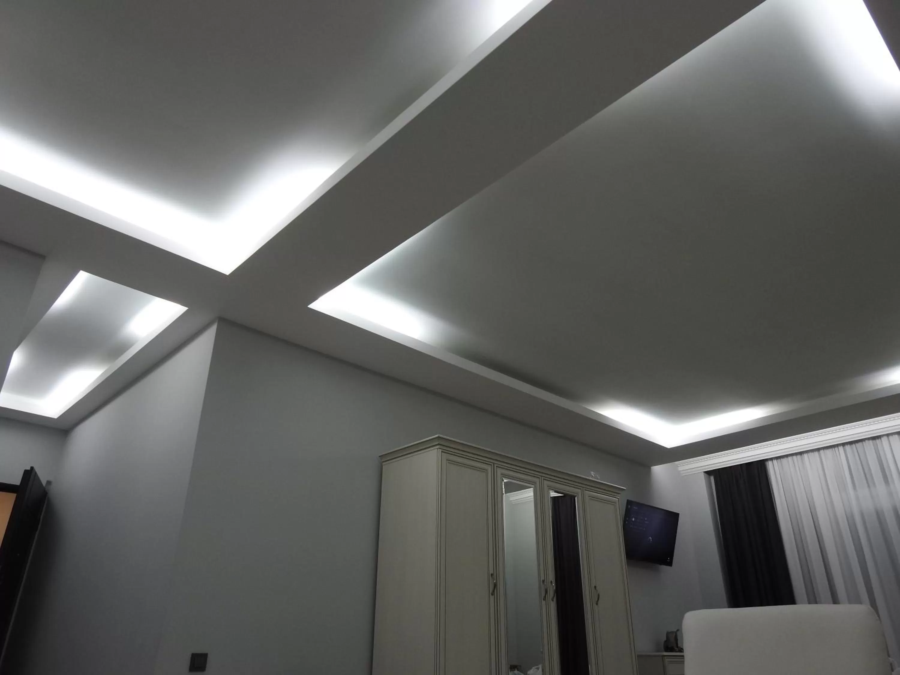 Breakfast in Iko's Family Apartments