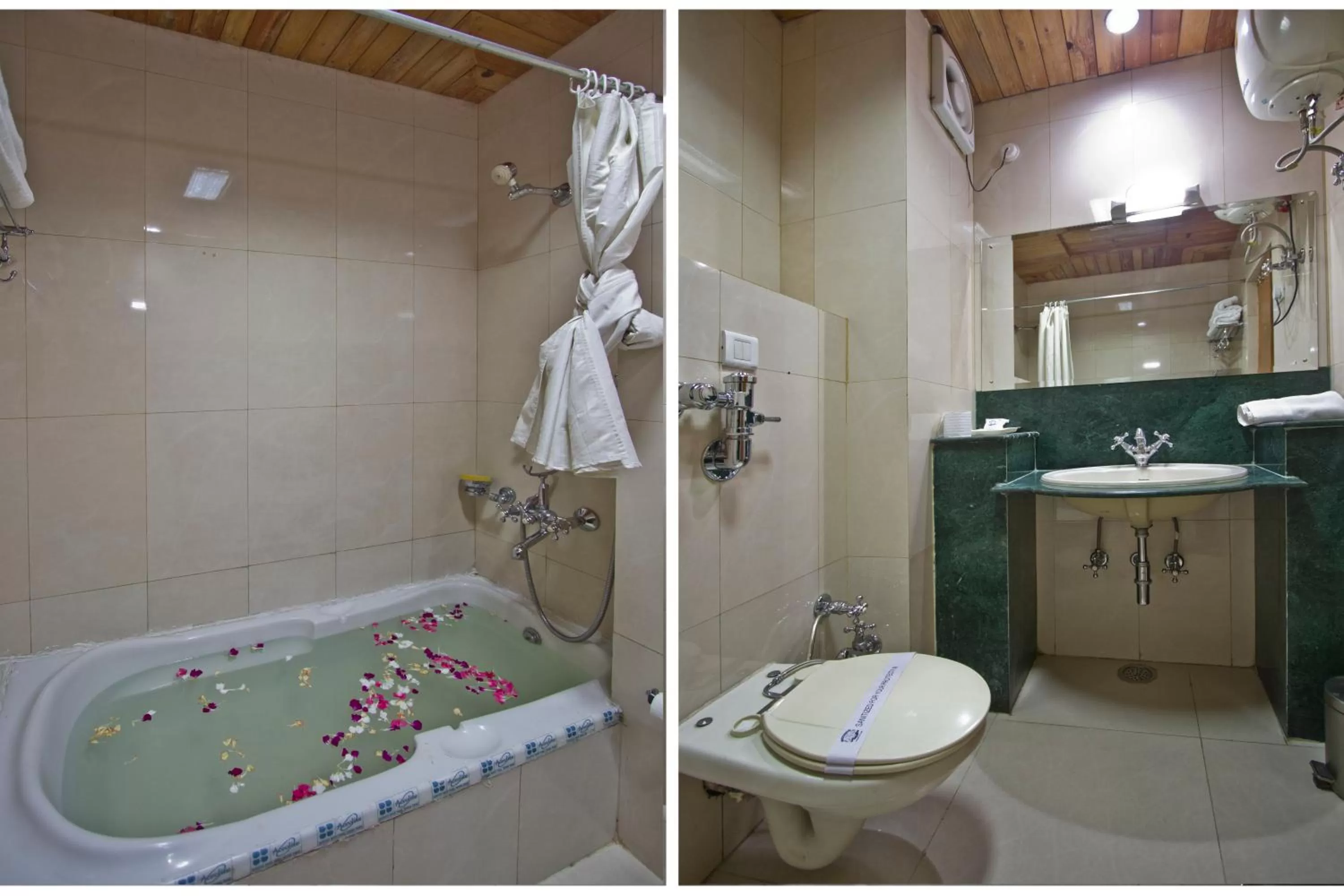 Hot Tub in Hotel Broadways Inn