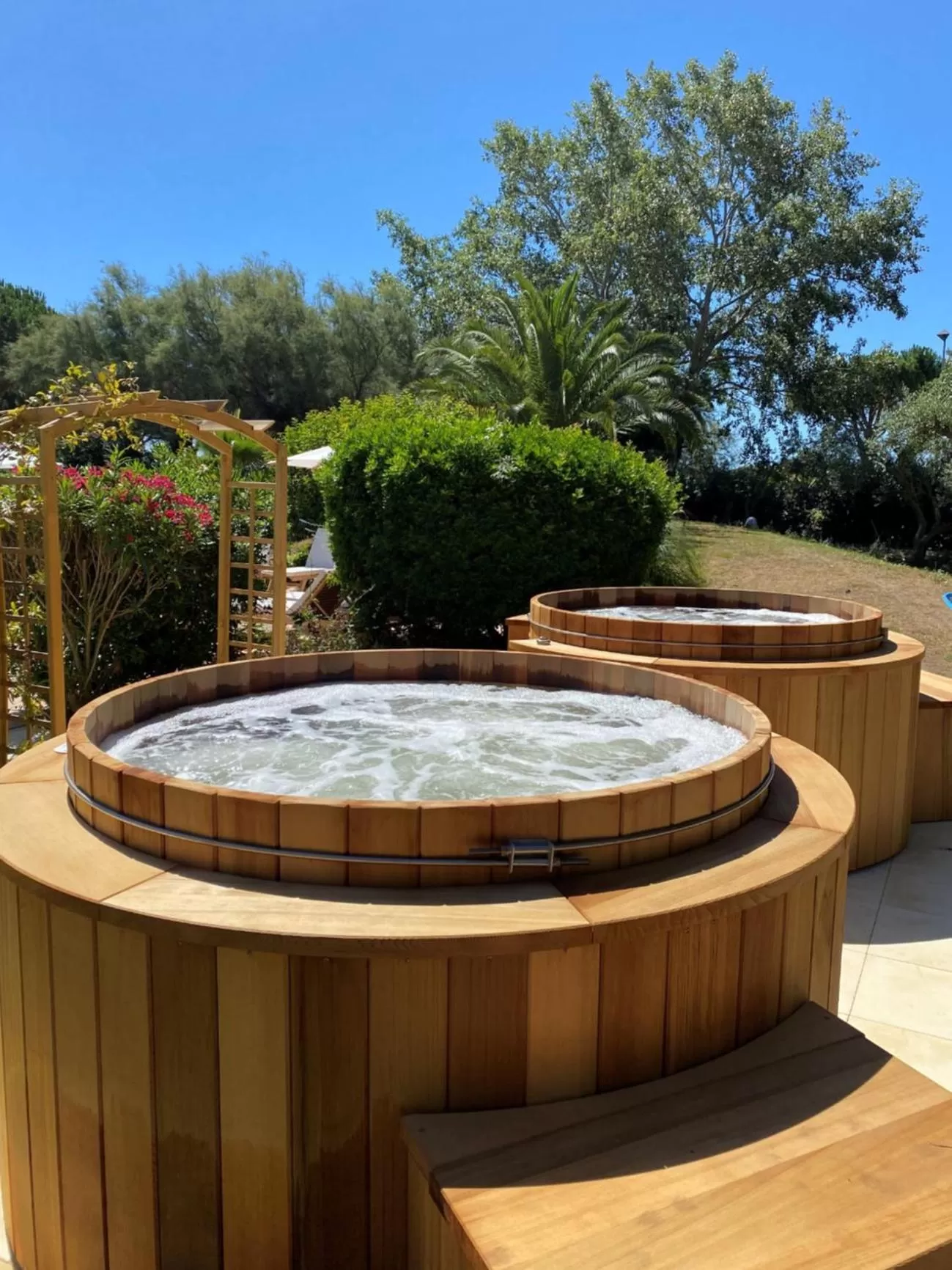 Garden in GOLF HOTEL