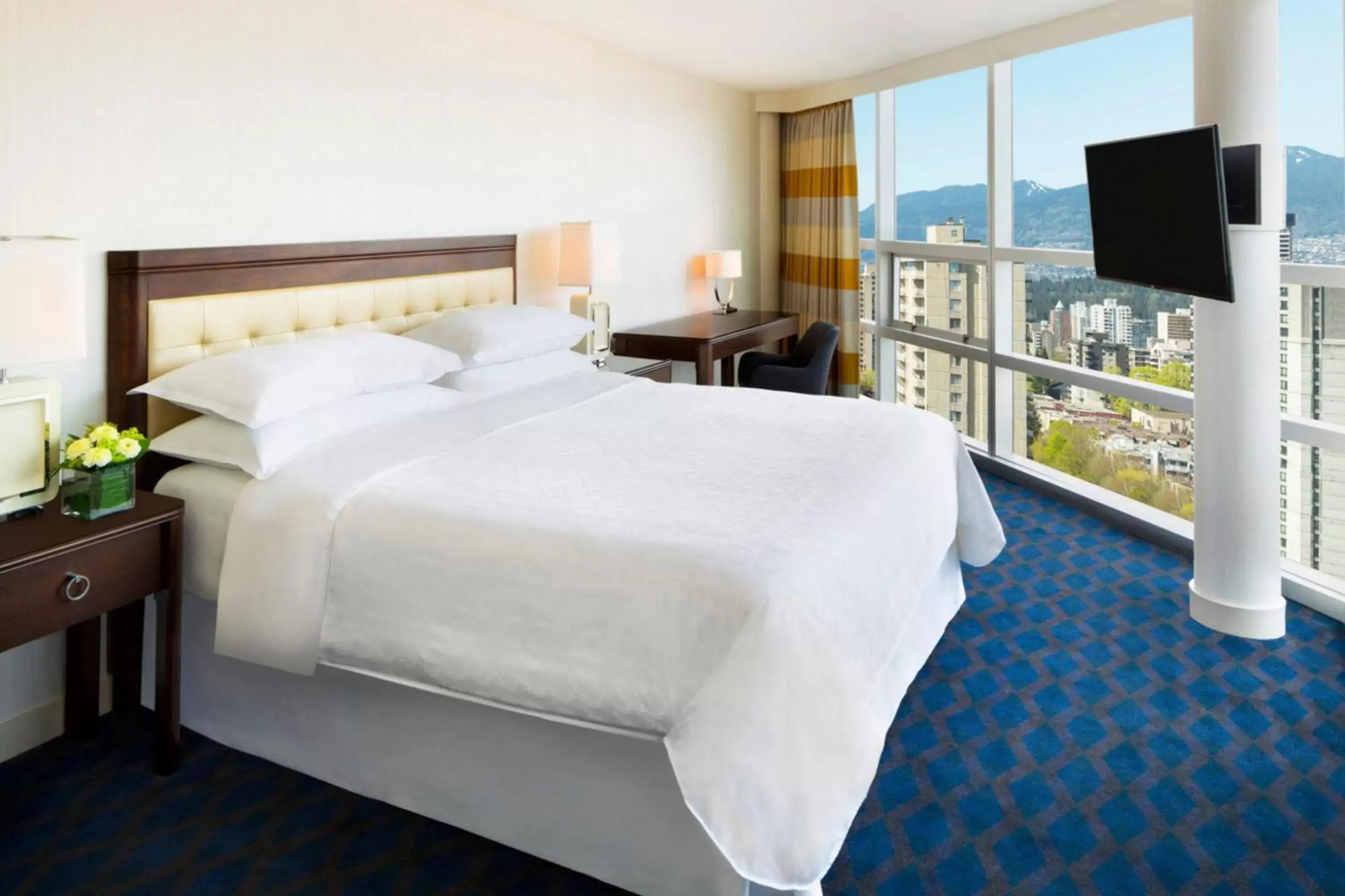 King Room High Floor in Sheraton Vancouver Wall Centre King Room High Floor in Sheraton Vancouver Wall Centre