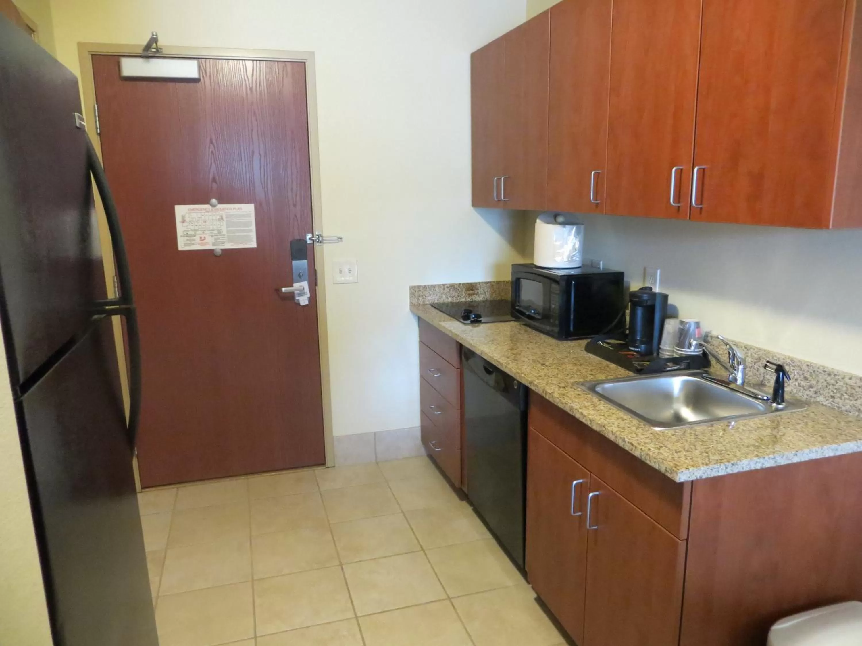 Kitchen or kitchenette in Cobblestone Inn & Suites - Brillion