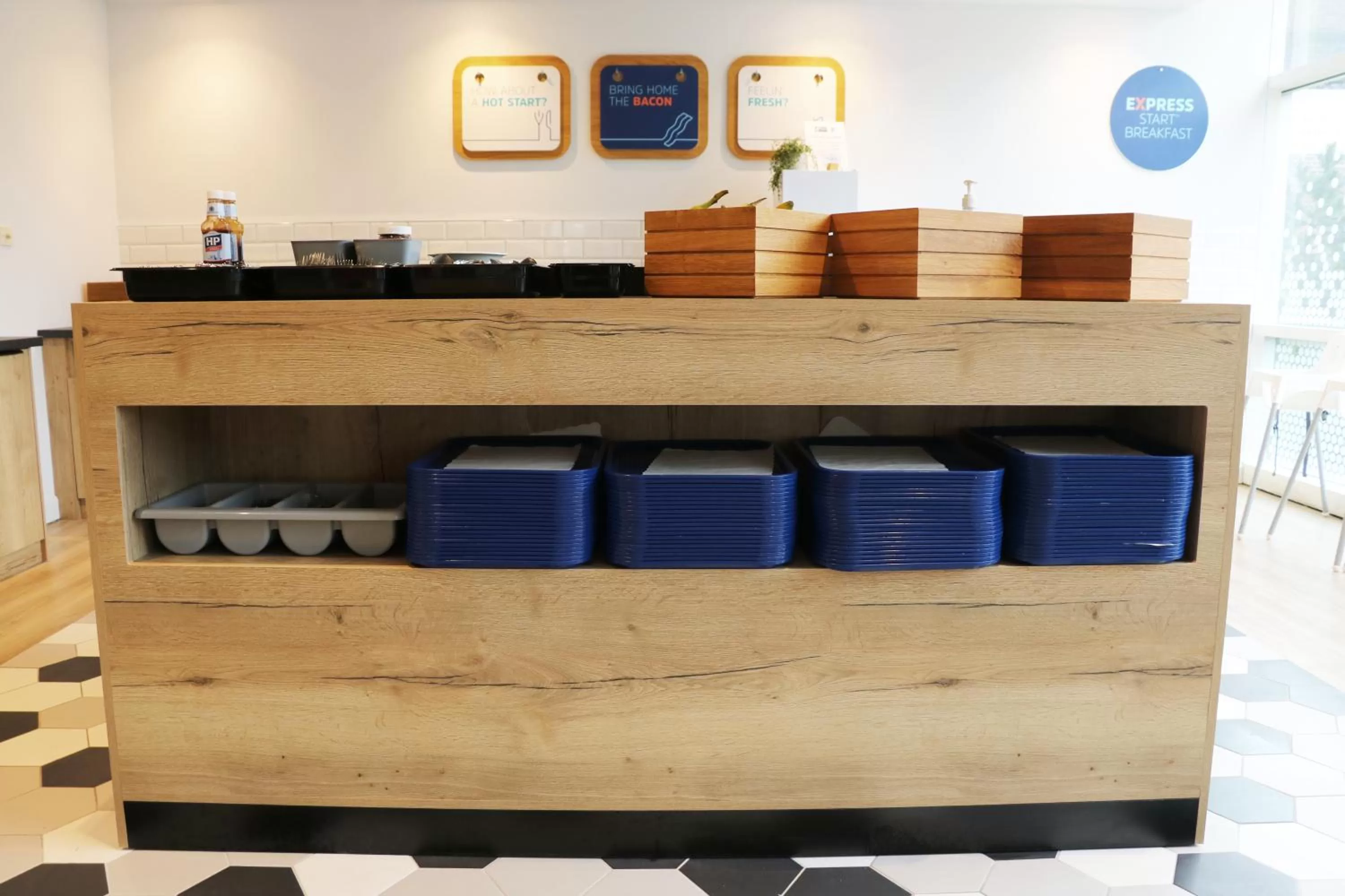 Breakfast in Holiday Inn Express, Chester Racecourse by IHG