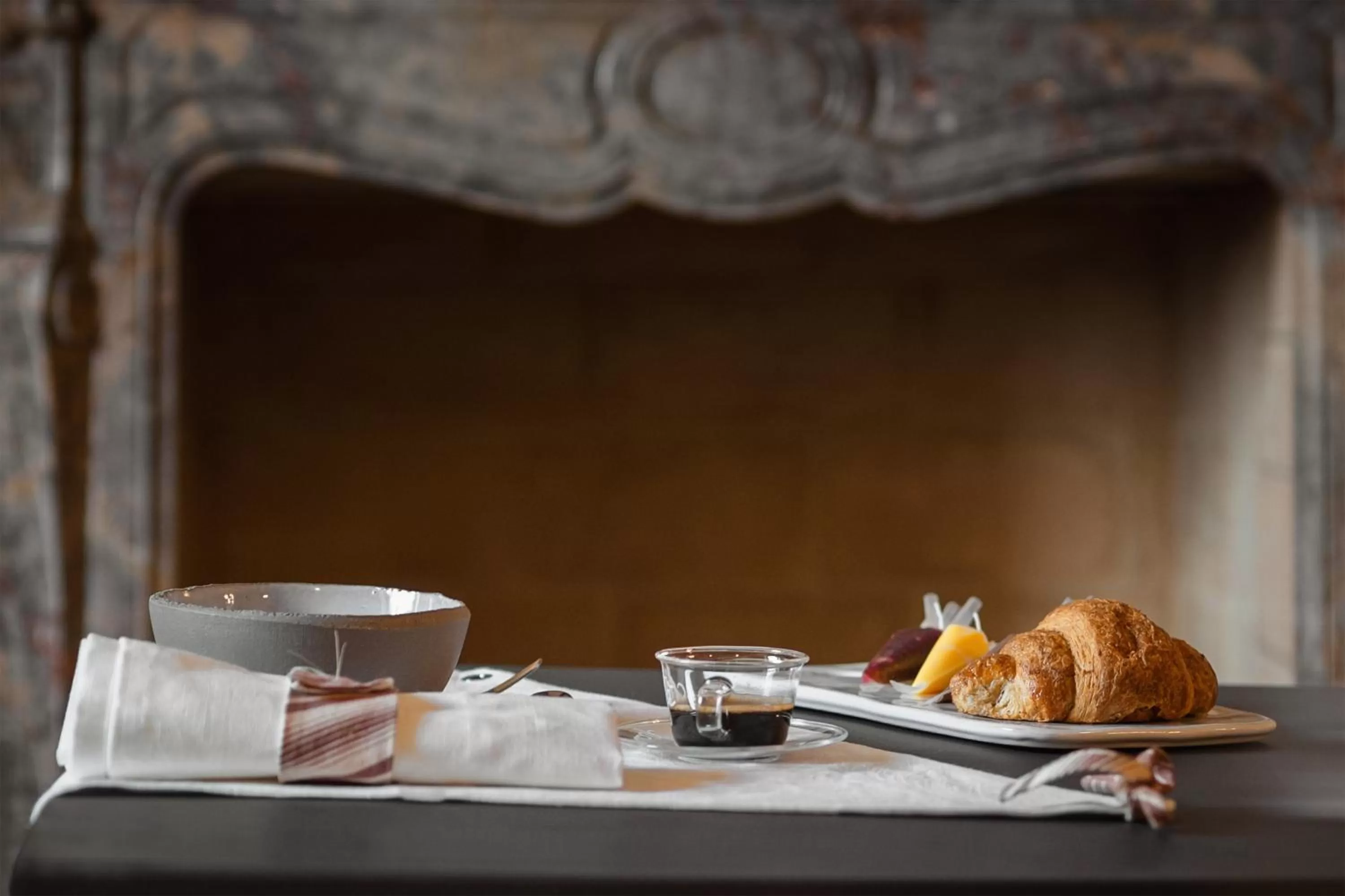 Food and drinks in OGNISSANTI GuestHouse & Suites