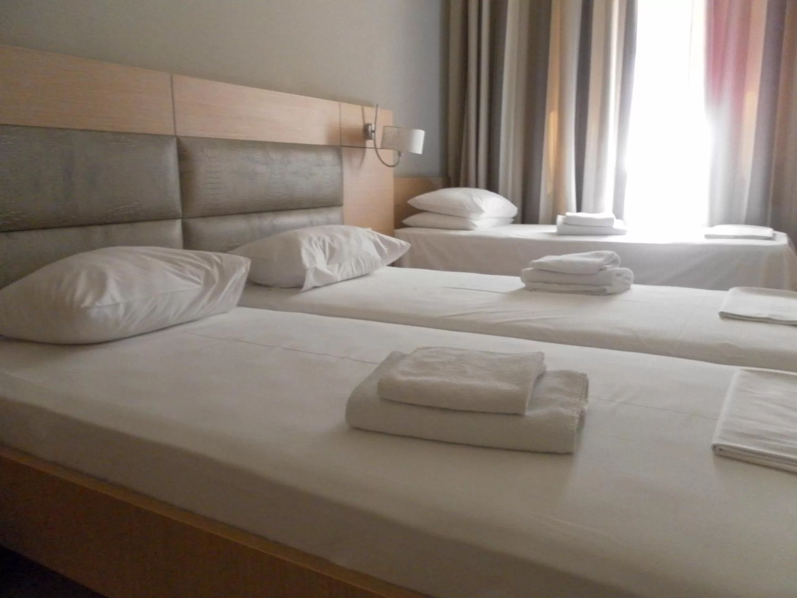 Bedroom, Bed in Esperia