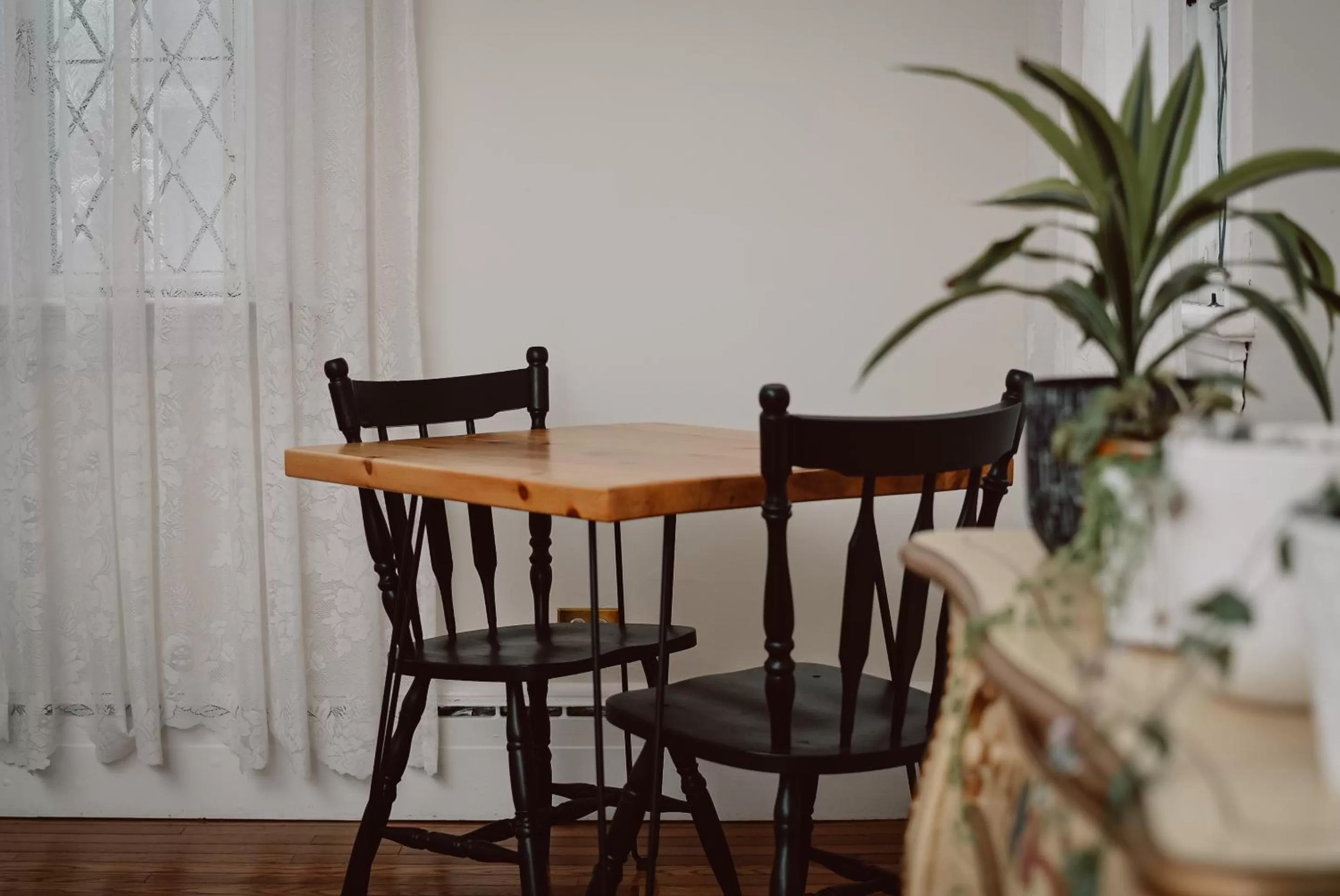 Hill Road Manor Bed & Breakfast