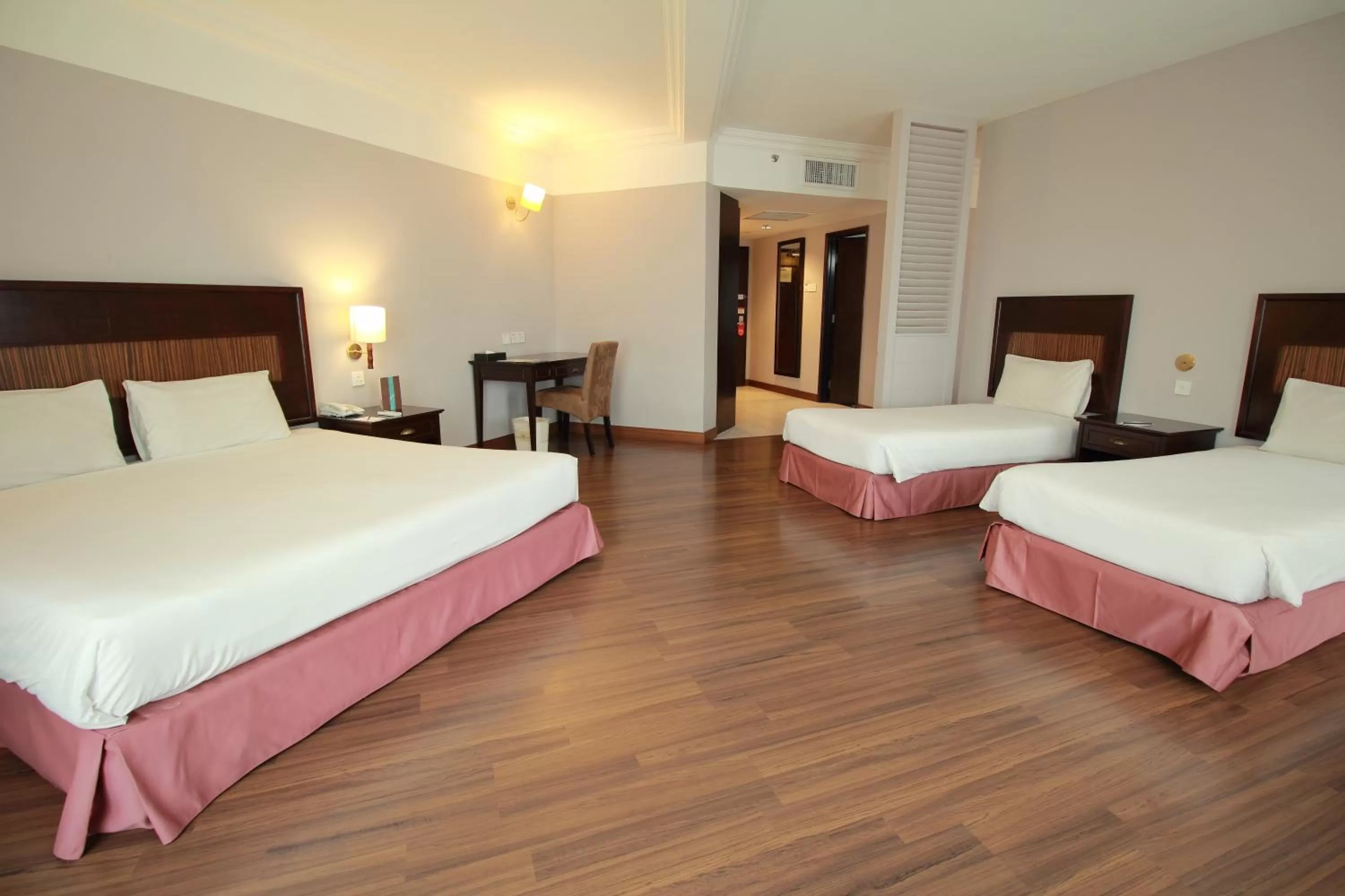 Shower, Bed in Grand Kampar Hotel