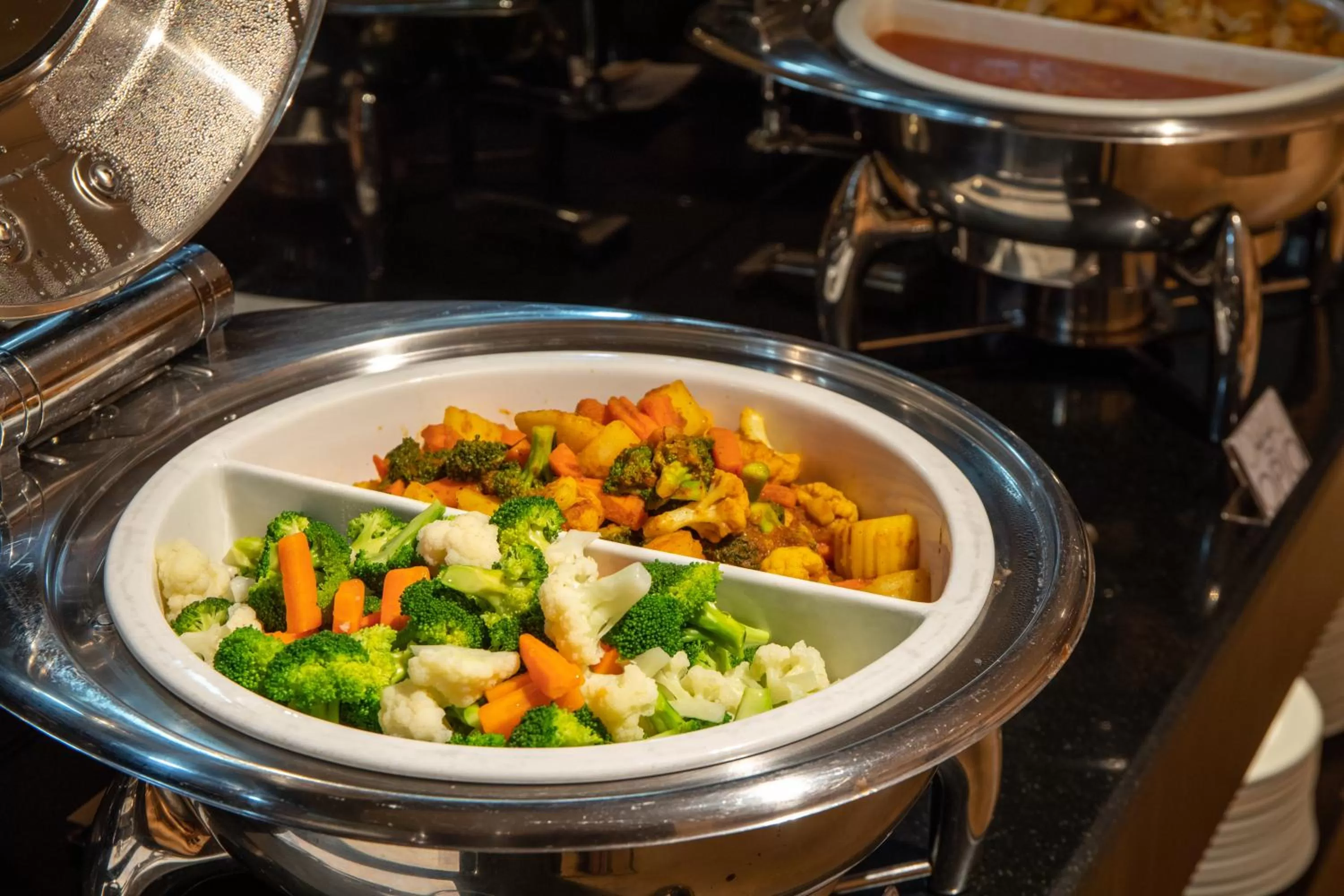 Food in Golden Tulip Mandison Suites