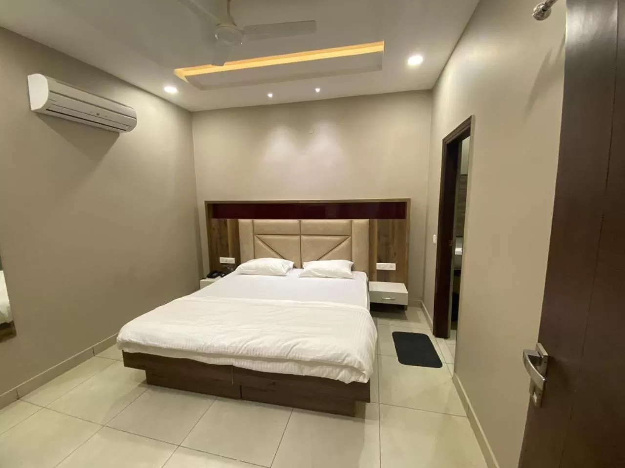 Hotel The Retro Regency