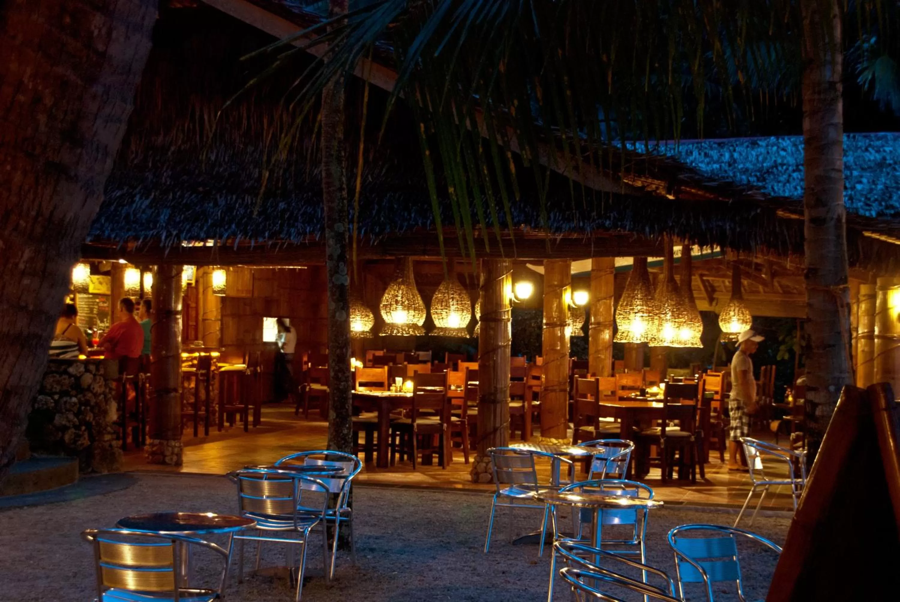 Restaurant/places to eat in Easy Diving and Beach Resort