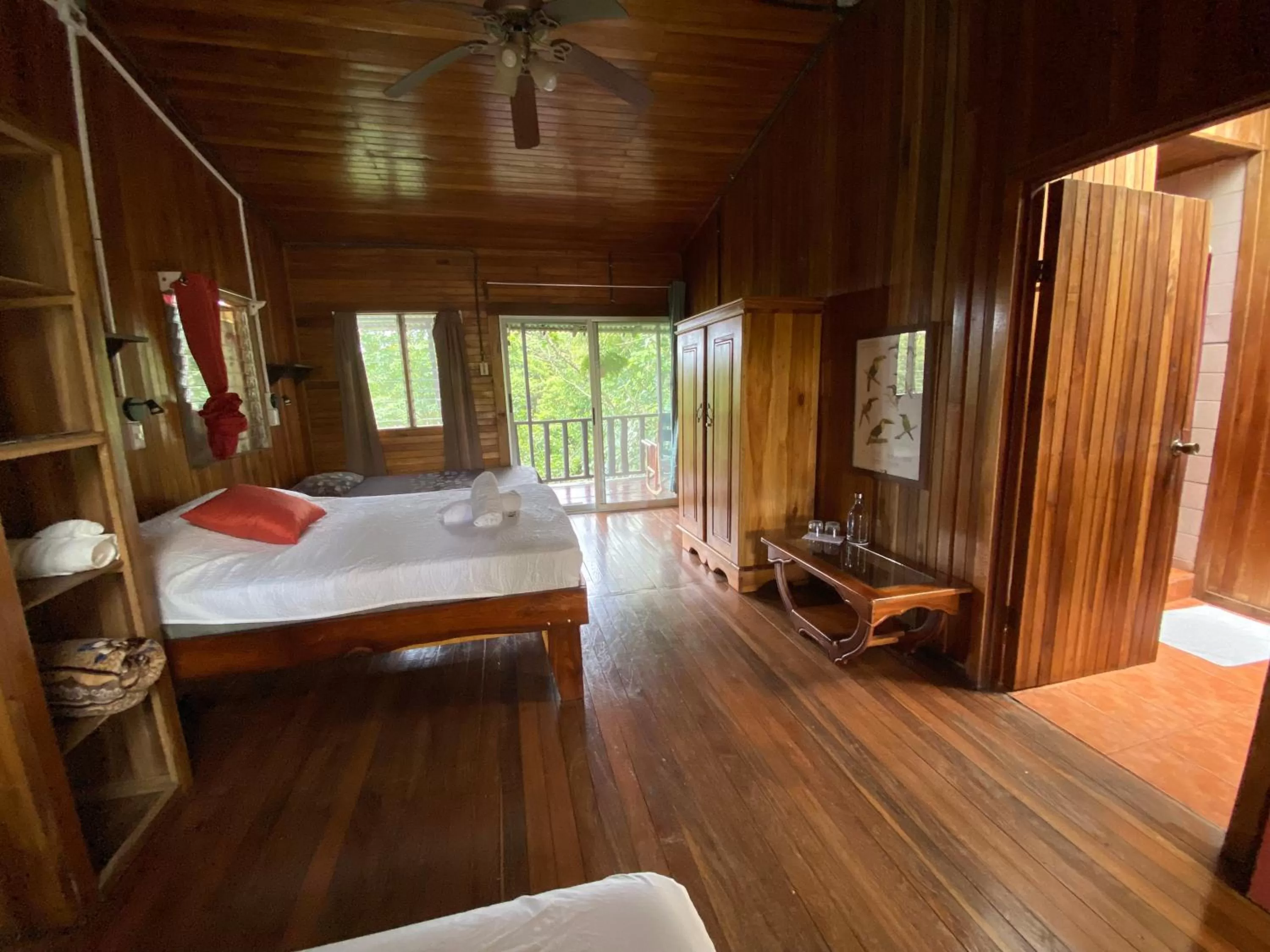 Bed in Birds & Breakfast Costa Rica