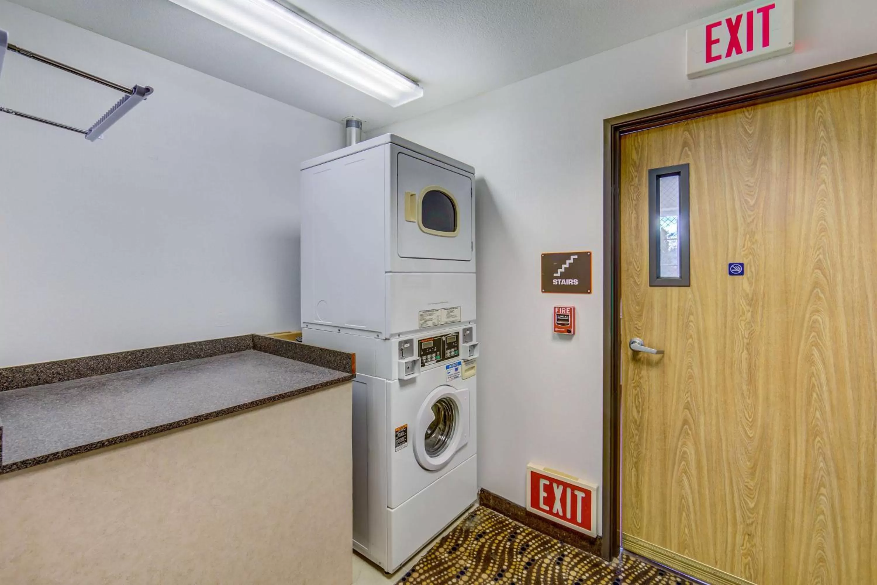 laundry in Motel 6-Sutherlin, OR