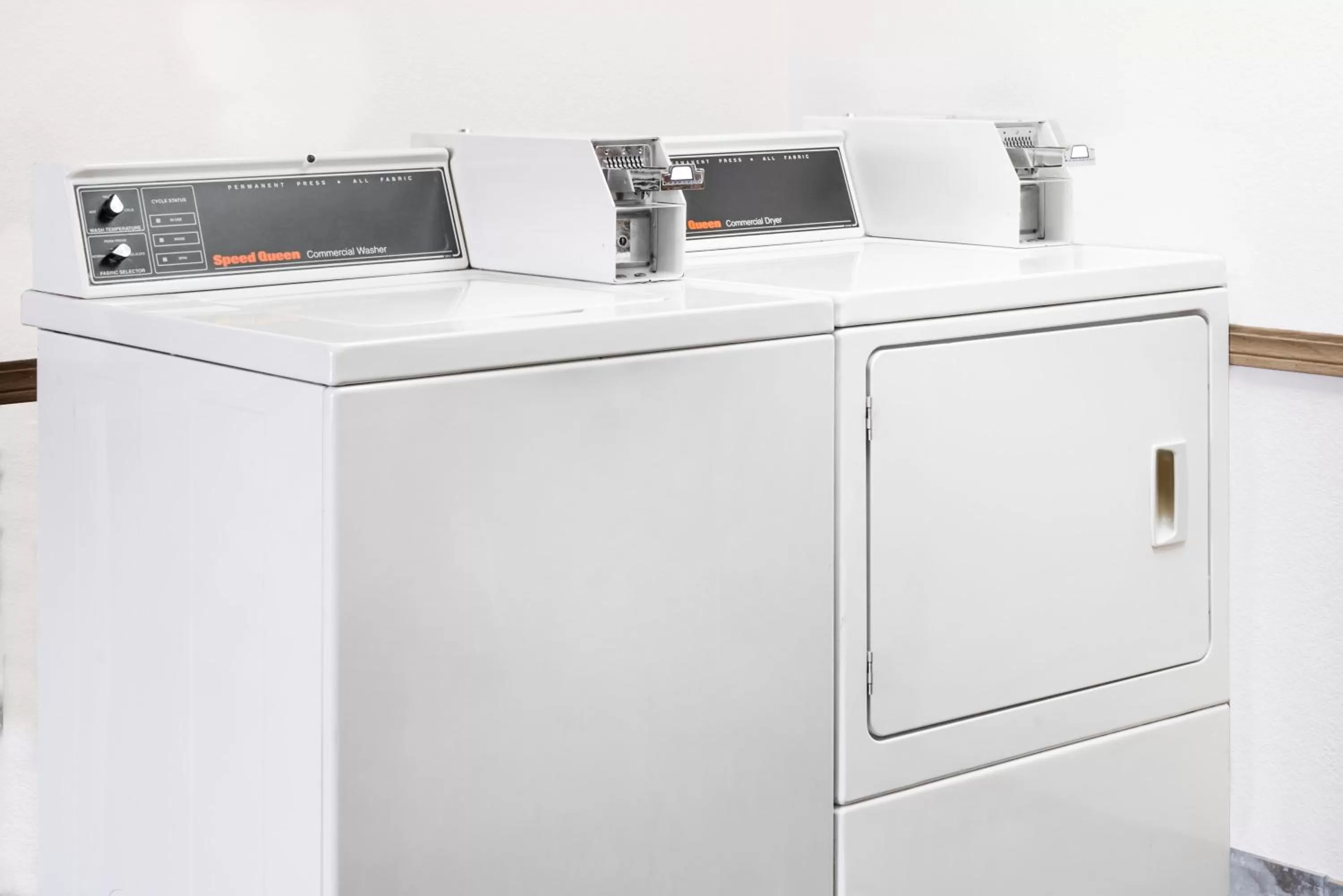 Super 8 by Wyndham Bolivar