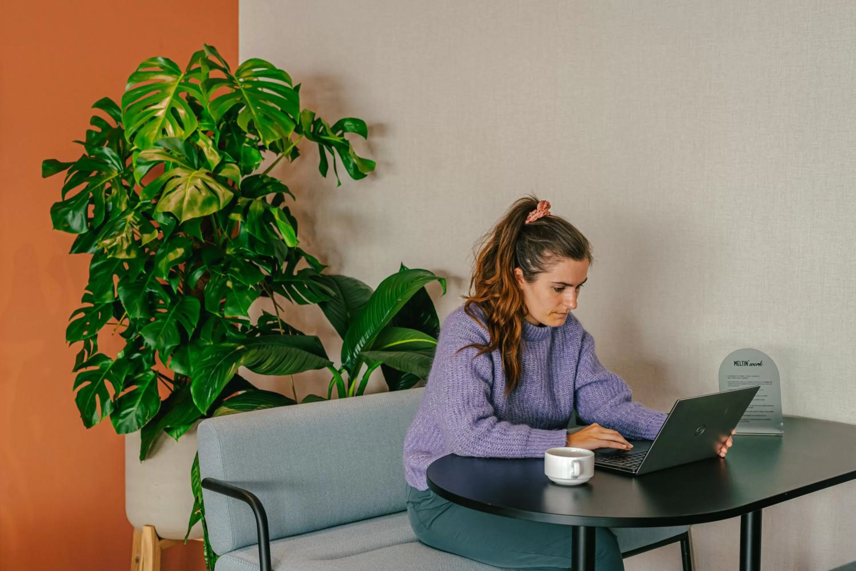 Seating area in ibis Styles Marseille Palais des Congrès Vélodrome