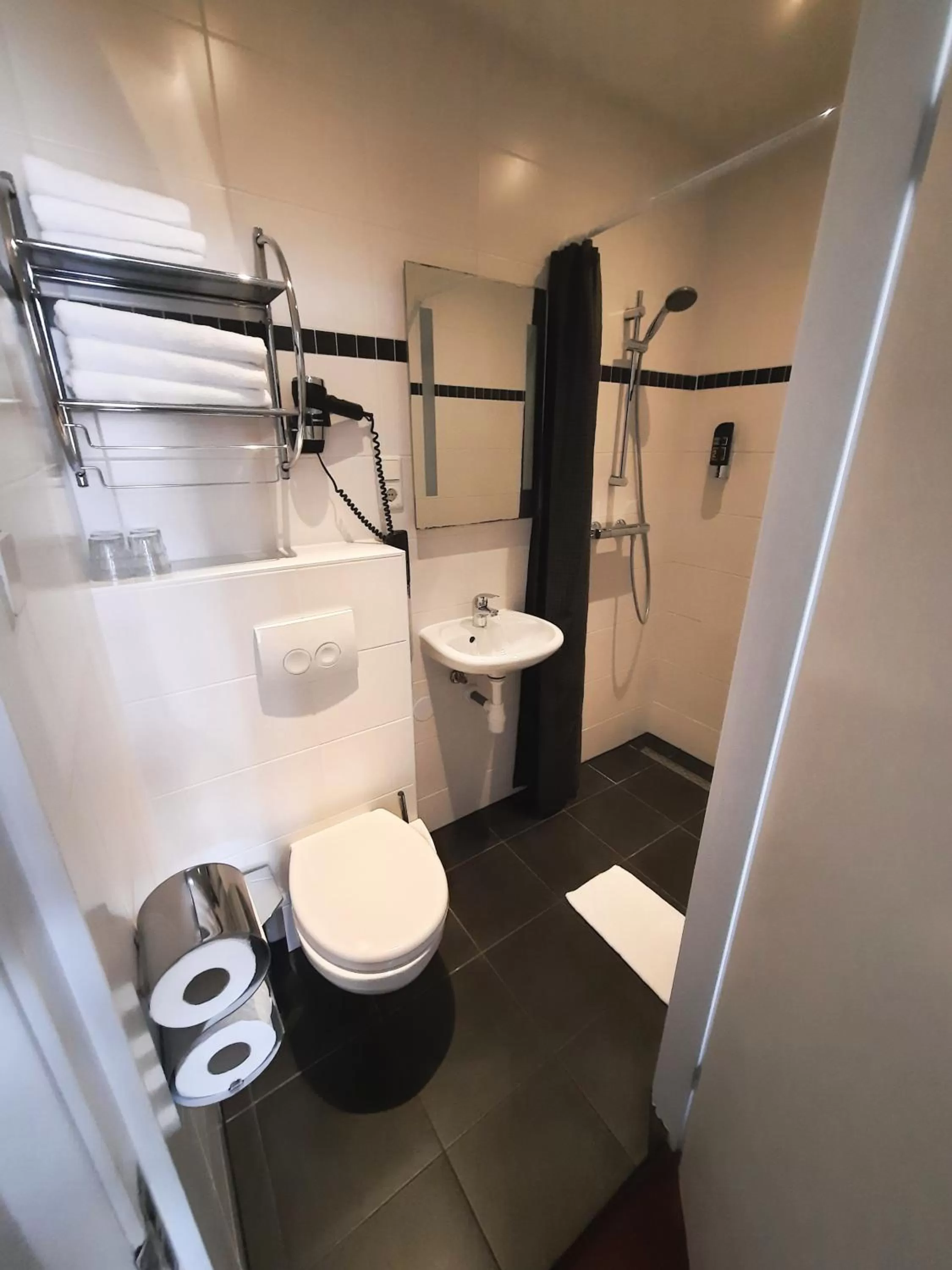 Bathroom in Hotel Washington