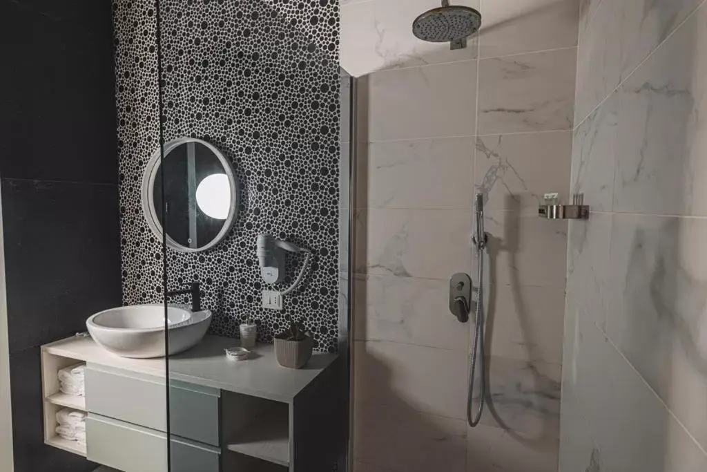 Deluxe Double Room with Balcony and Sea View in Grand Mirage Deluxe Double Room with Balcony and Sea View in Grand Mirage