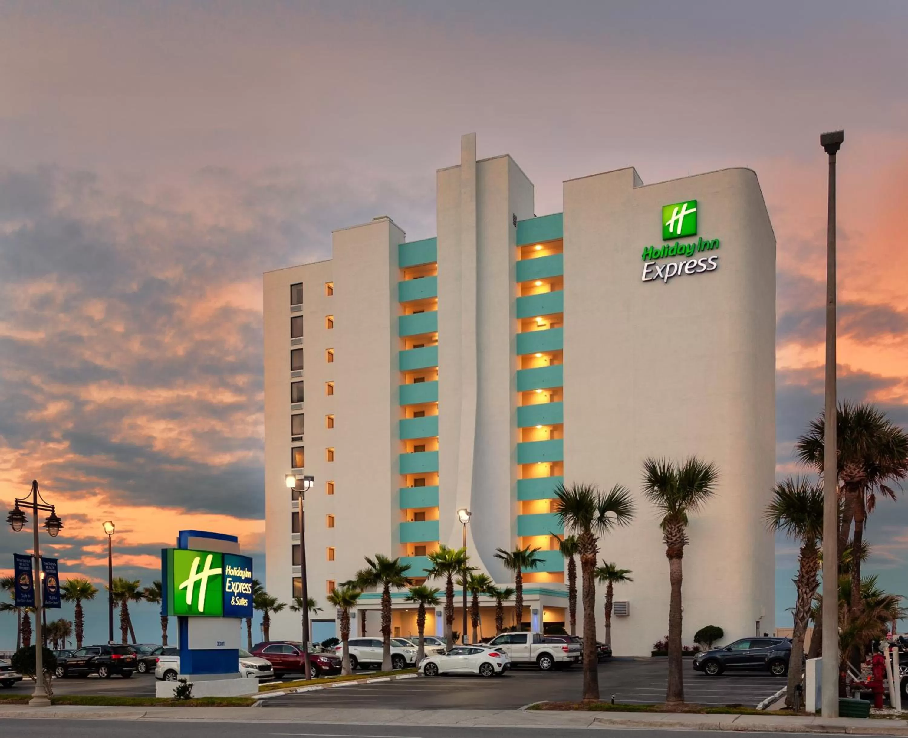 Property building in Holiday Inn Express & Suites Oceanfront Daytona Beach Shores by IHG