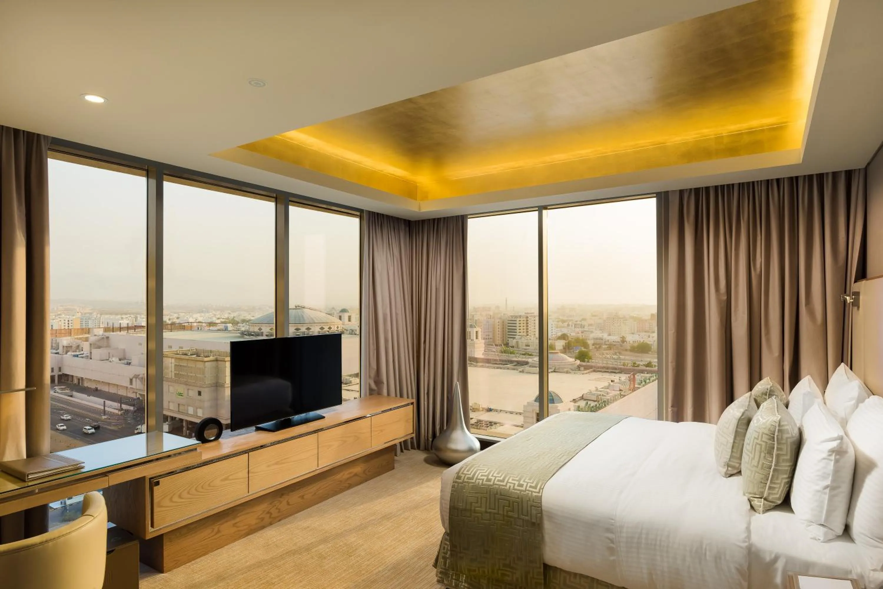 Bed in Grand Millennium Muscat