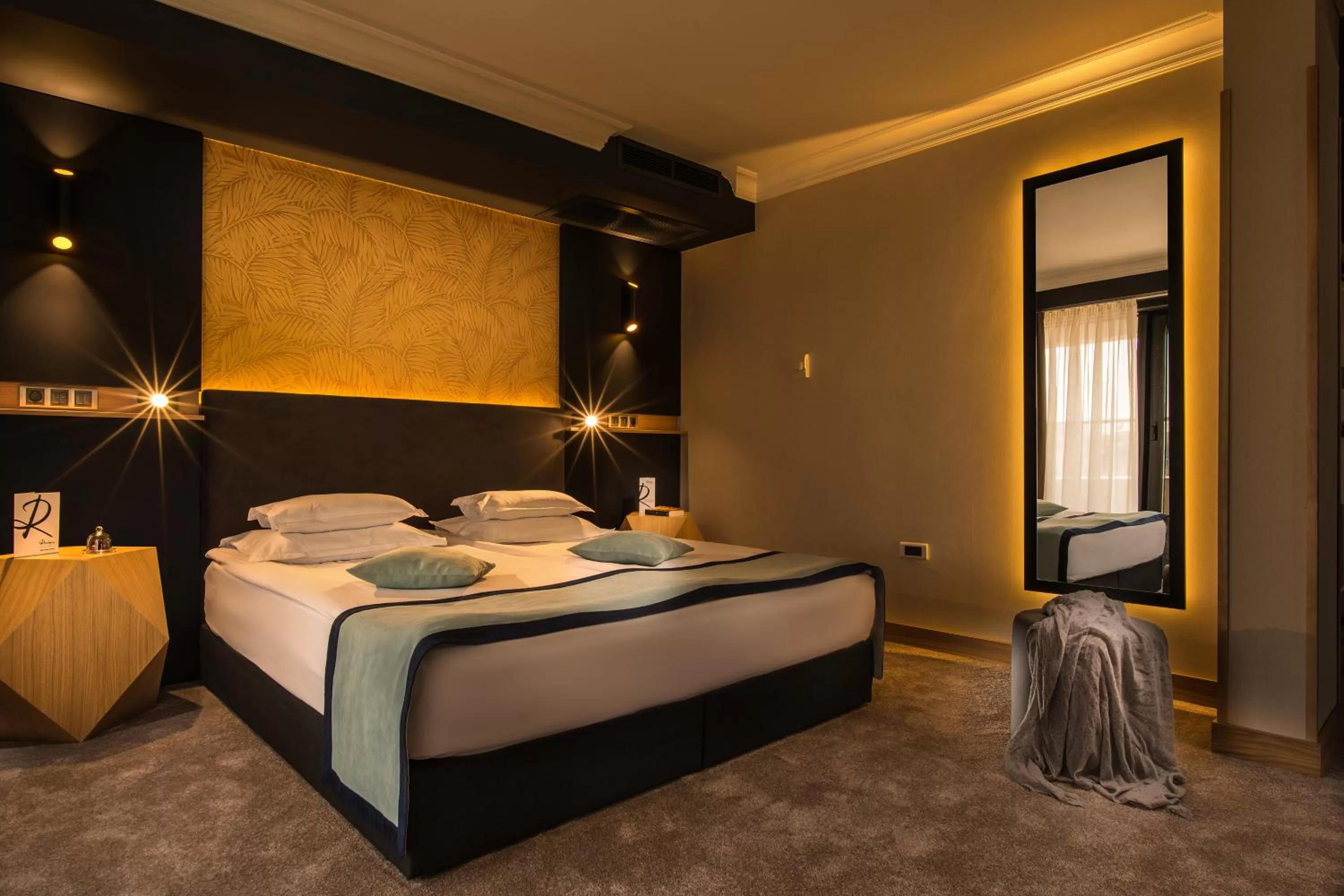 Bed in Rosslyn Thracia Hotel Sofia