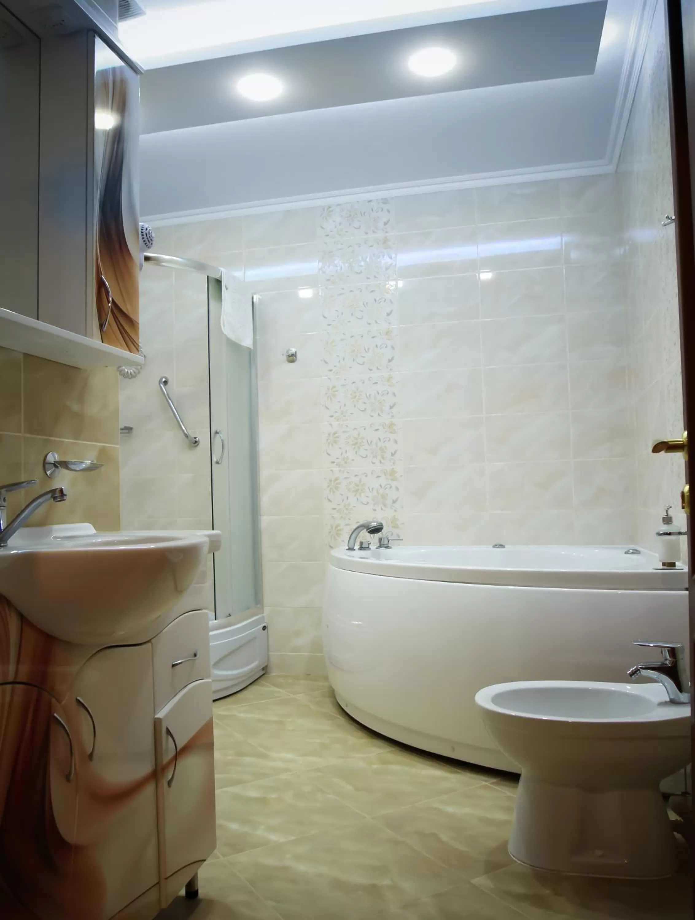 Shower, Bathroom in Motel Kurortnyy & SPA