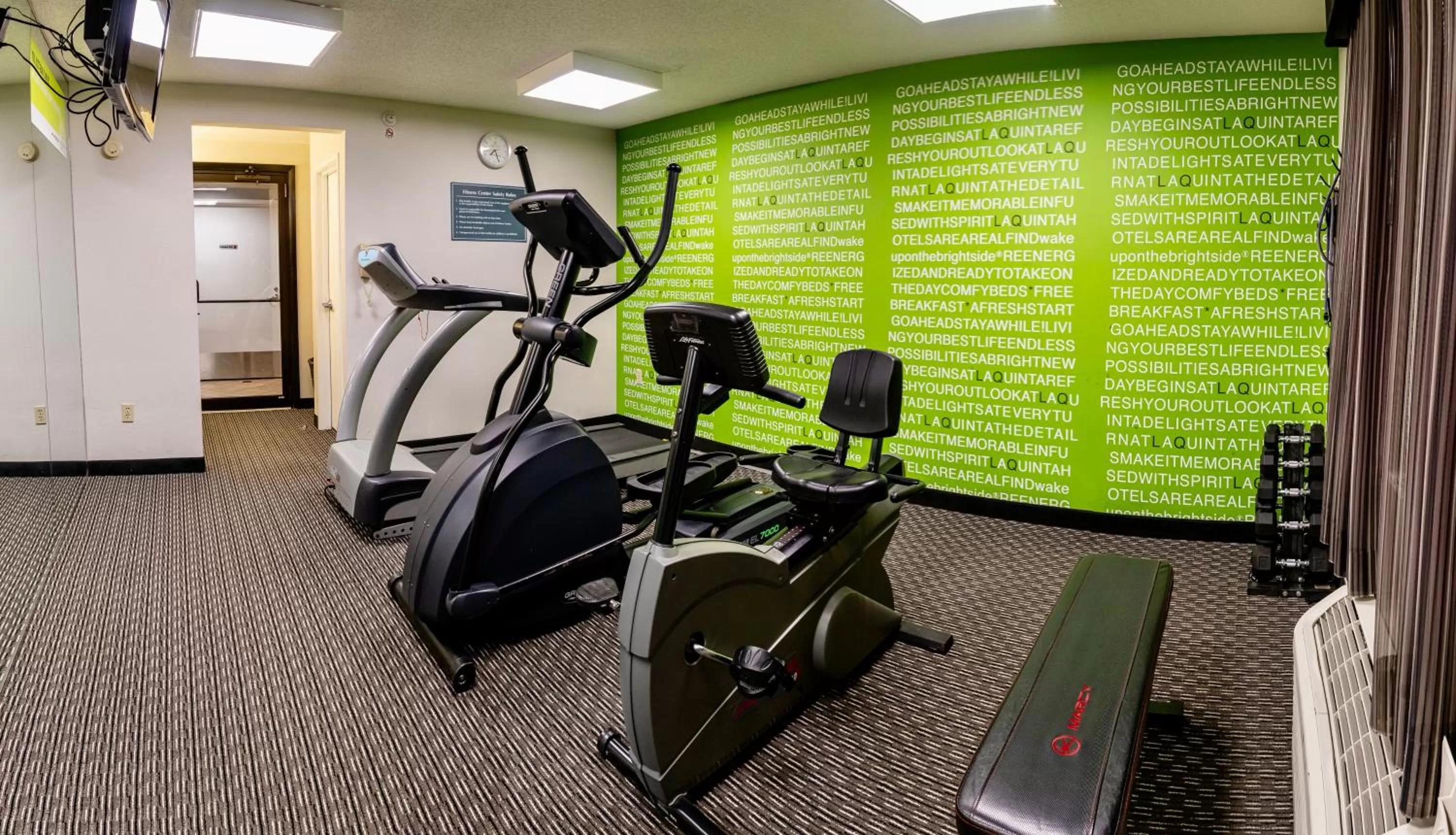 Fitness centre/facilities in La Quinta by Wyndham Milwaukee Delafield