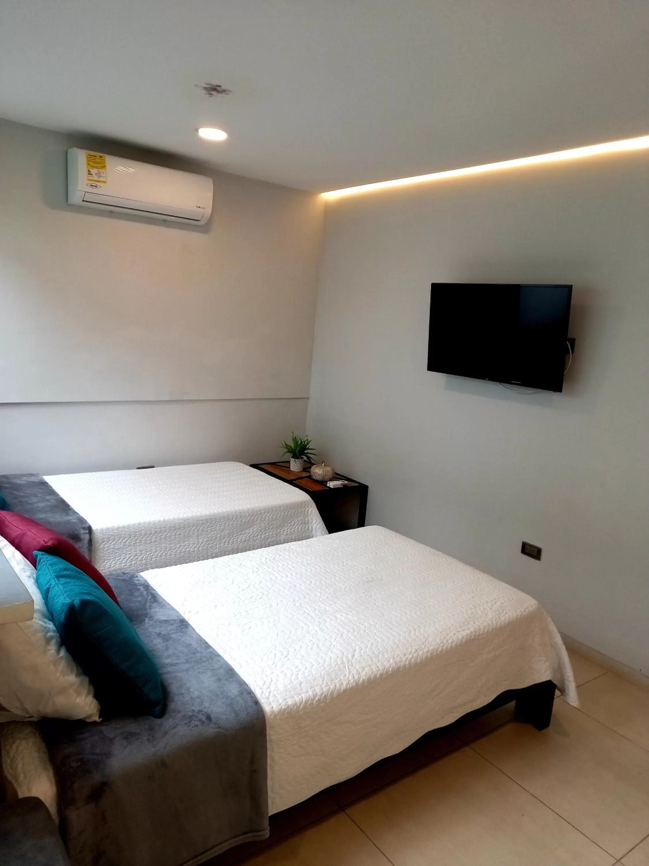 Bedroom, Bed in Kapital Suites