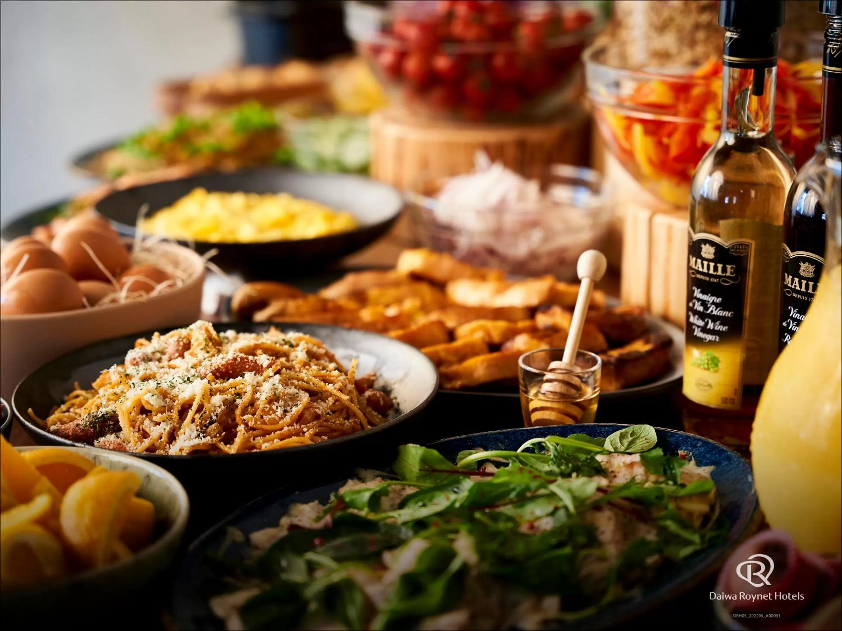 Food and drinks in Daiwa Roynet Hotel KOBE-SANNOMIYA PREMIER