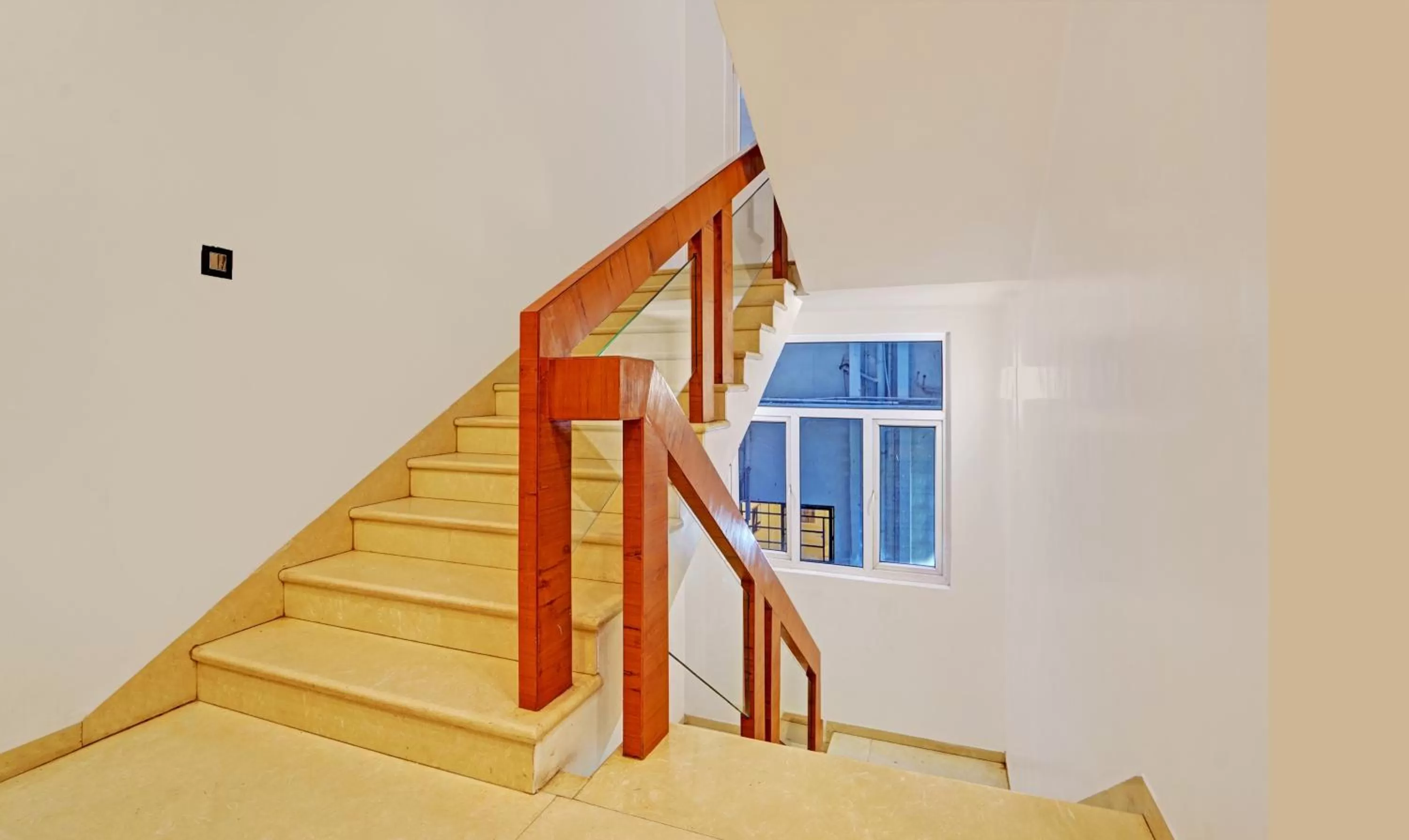 Lobby or reception in Treebo Vinayak Inn, 600 Mts From Coimbatore Railway Station