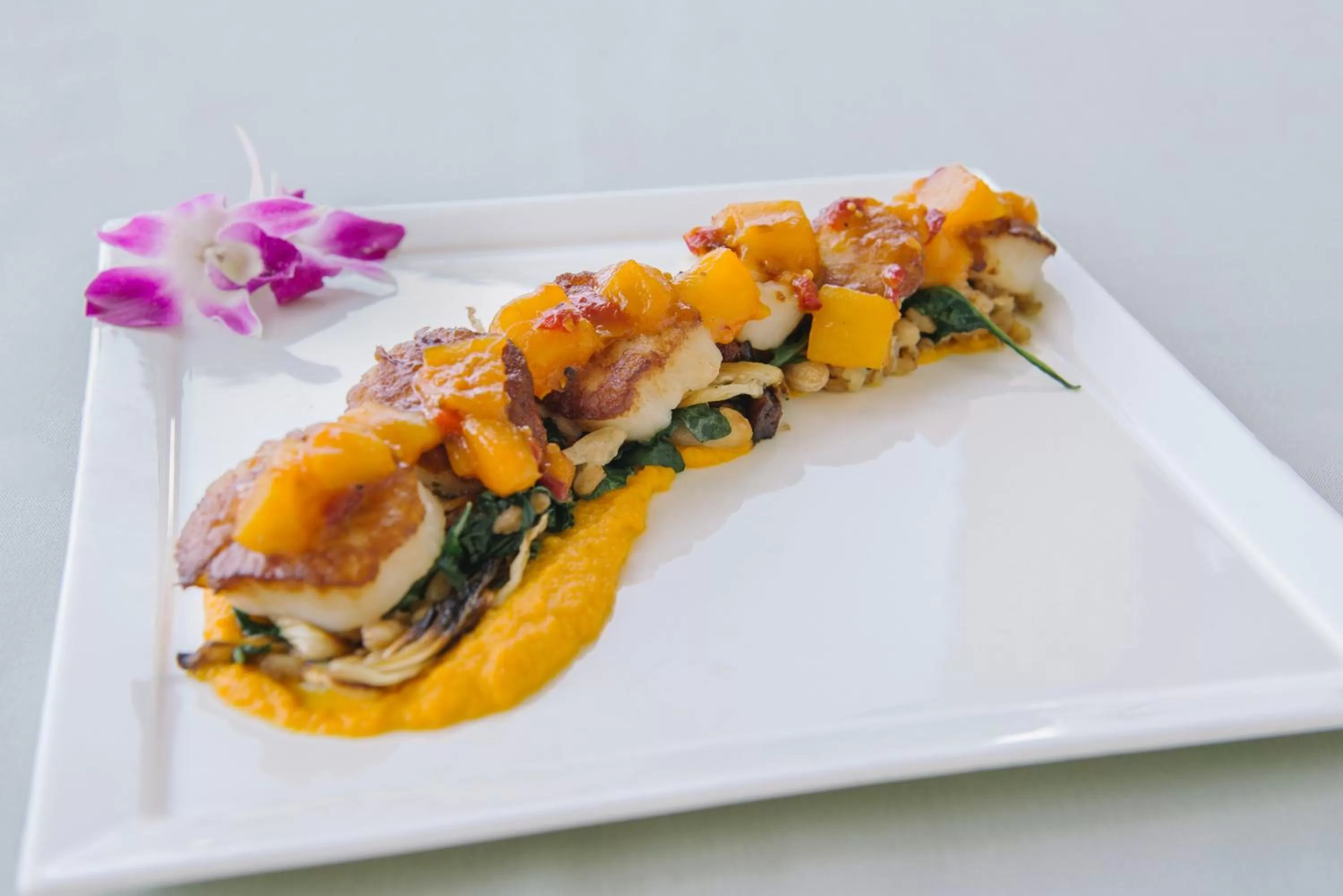 Restaurant/places to eat in Eagle Mountain House and Golf Club