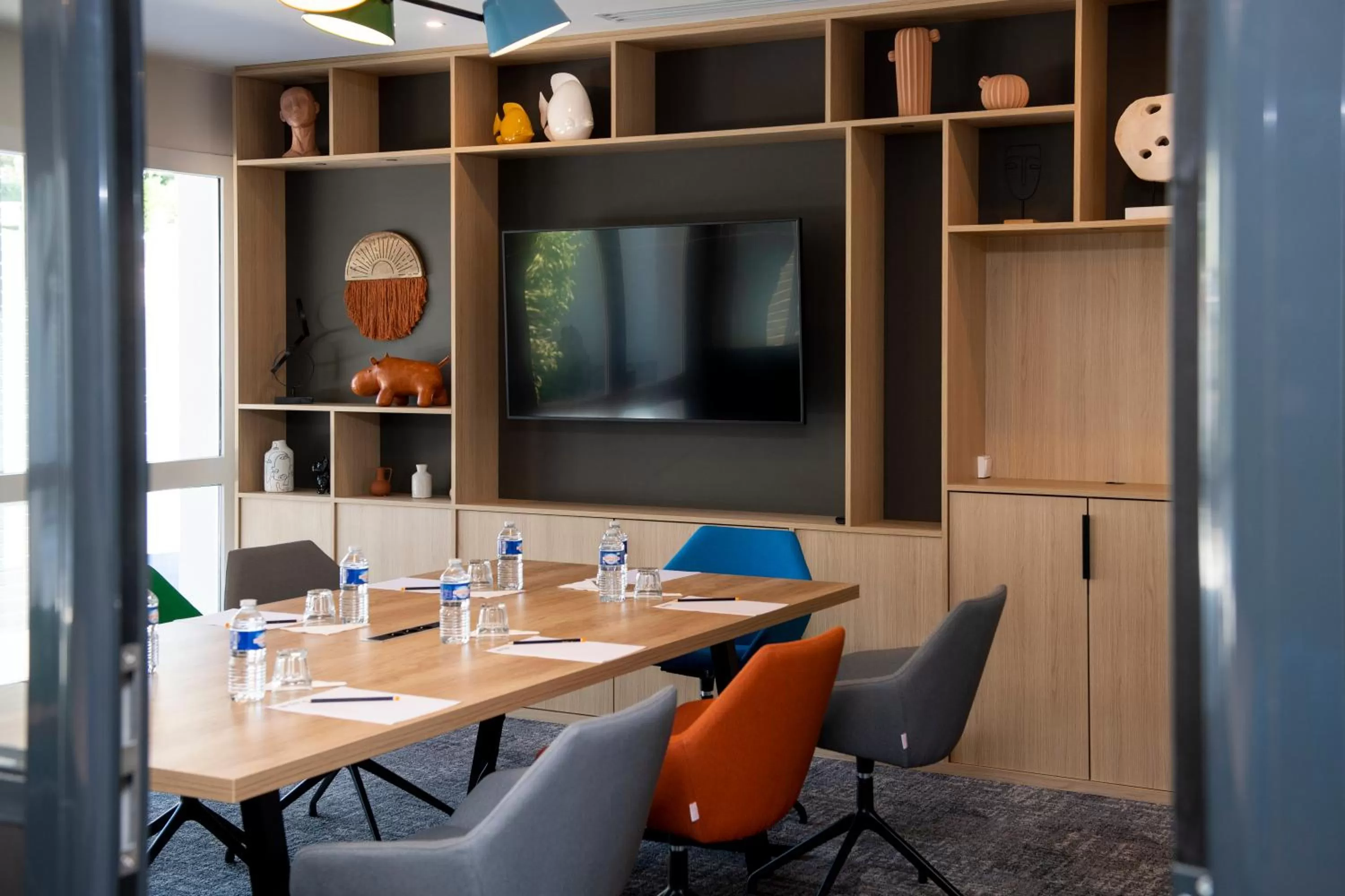 TV and multimedia in L'hôtel by JOA de Saint-Paul-Lès-Dax