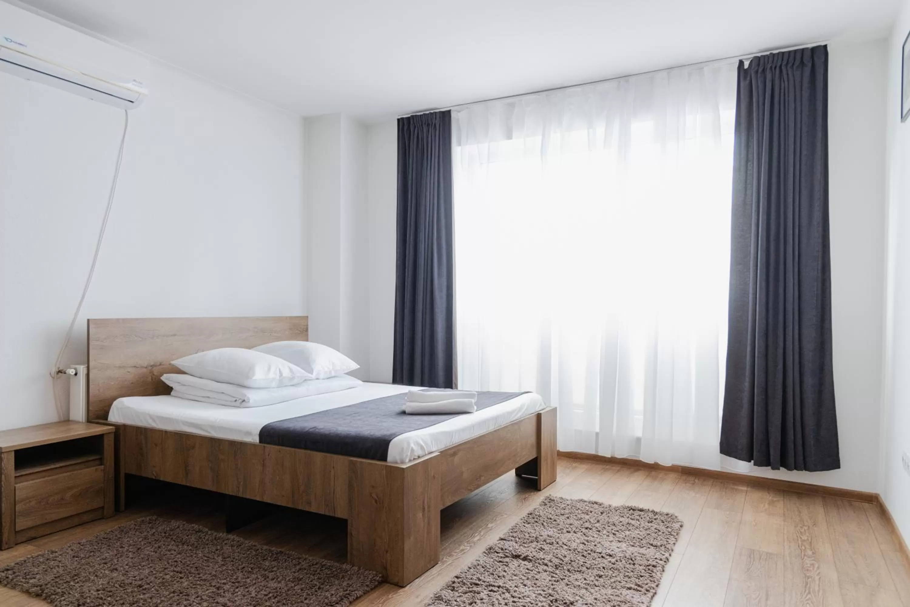 Bed in Pensiunea Pictorilor