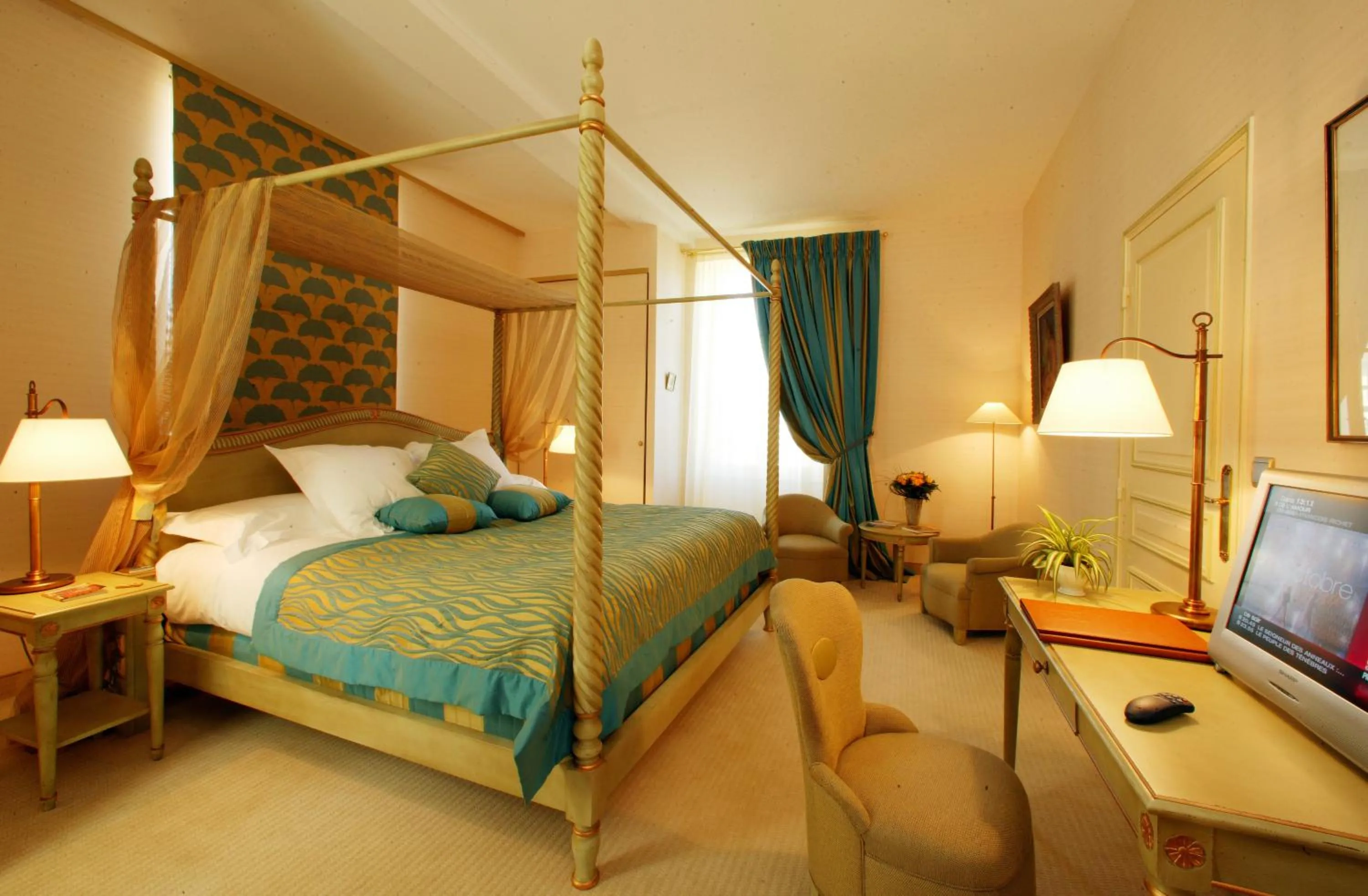 Bedroom, Bed in Clos La Boëtie & Spa