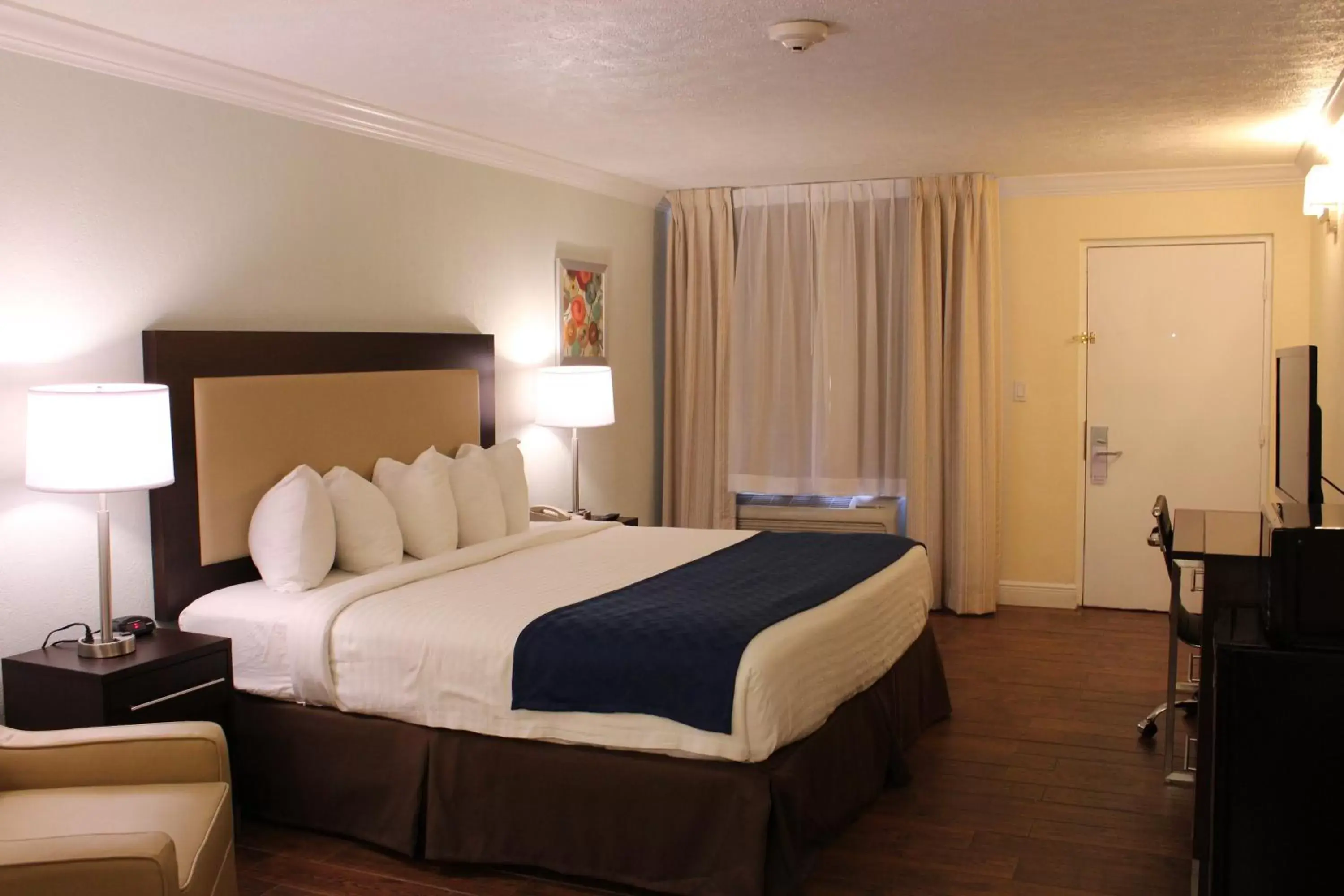 Premium King Room in Fairway Inn Florida City Homestead Everglades Premium King Room in Fairway Inn Florida City Homestead Everglades