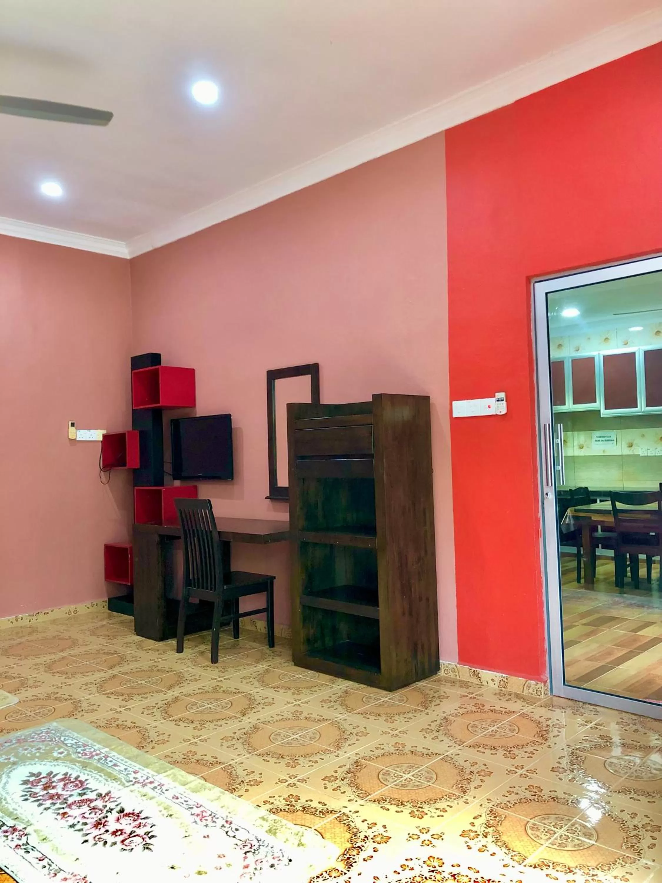 TV and multimedia in Cenang Room Rahsia Motel