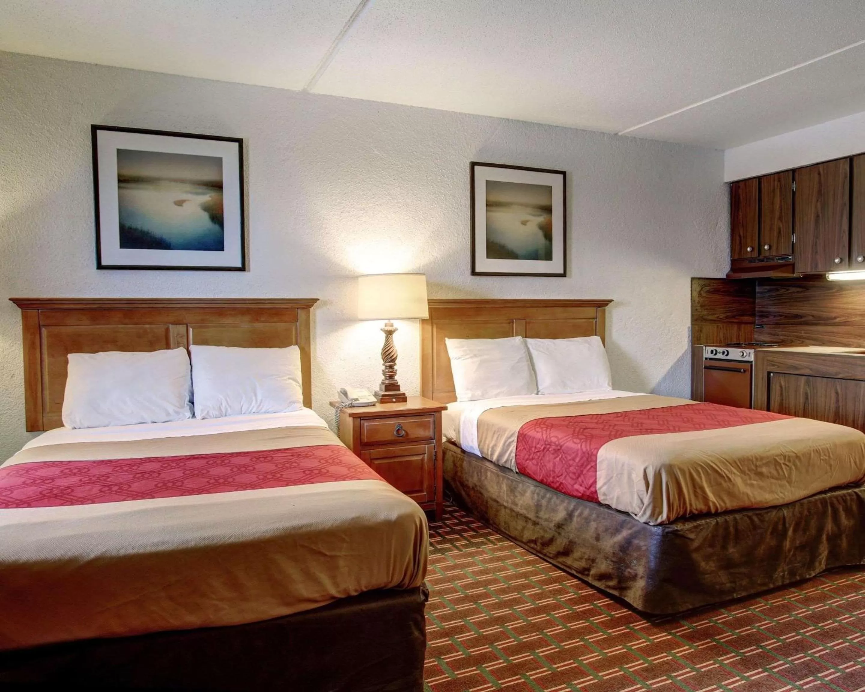 Photo of the whole room, Bed in Rodeway Inn New Braunfels - San Antonio Area
