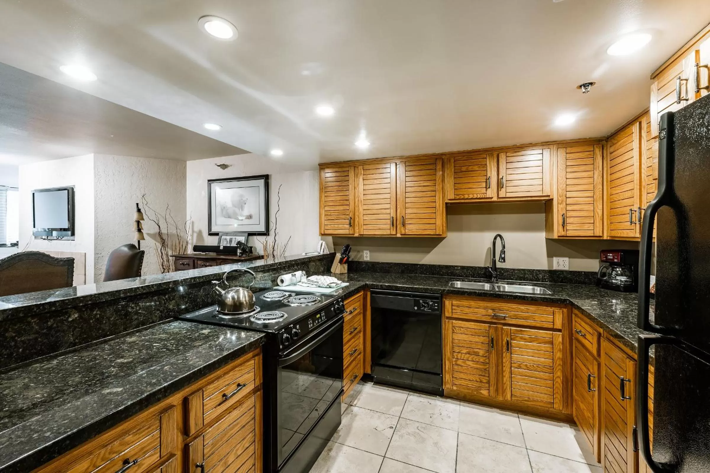 Kitchen or kitchenette in Silver King by All Seasons Resort Lodging