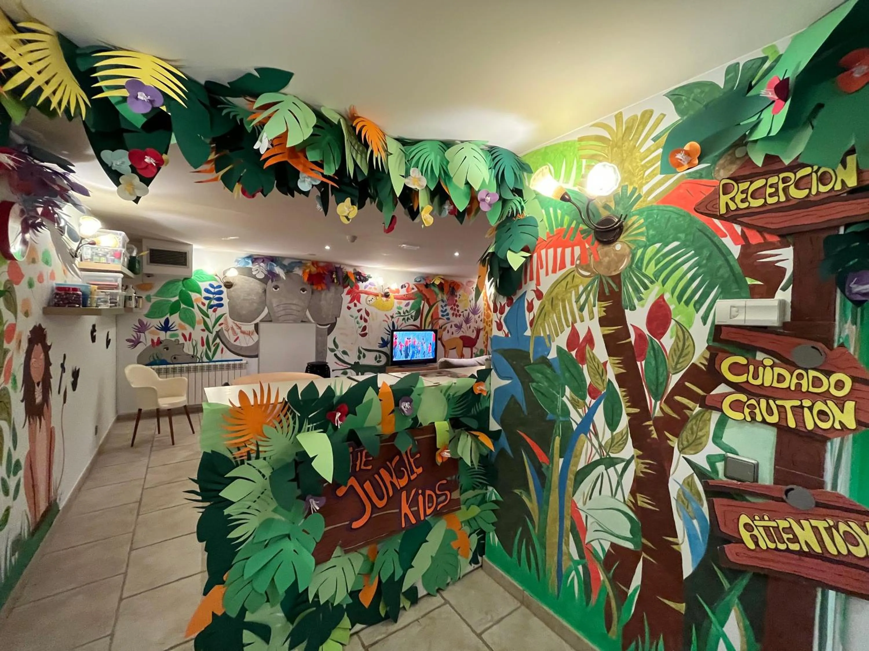 Kids's club, Restaurant/Places to Eat in Wuau! Hotel Segle XX