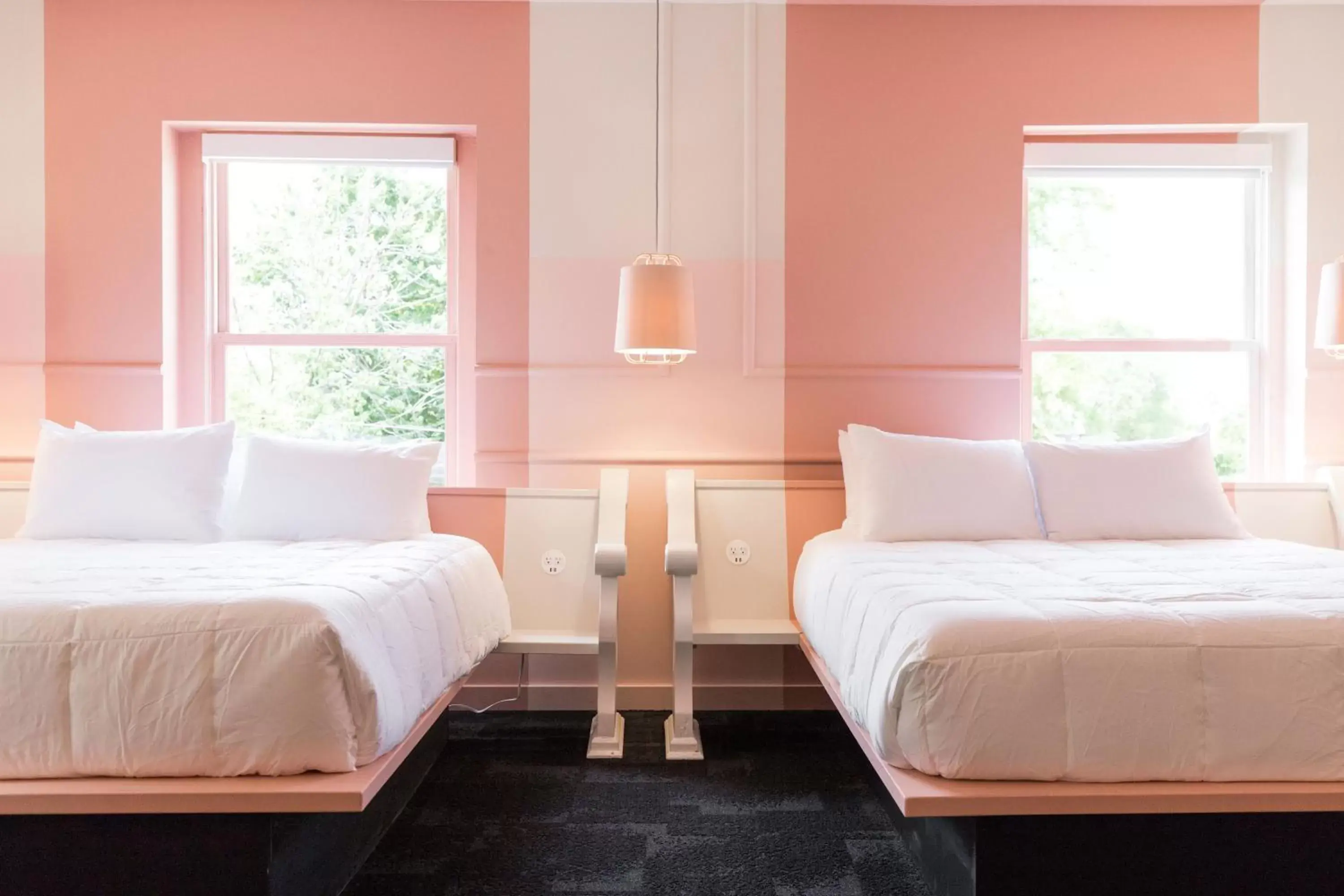 Room 2:6 - Double Queen in The Russell Room 2:6 - Double Queen in The Russell