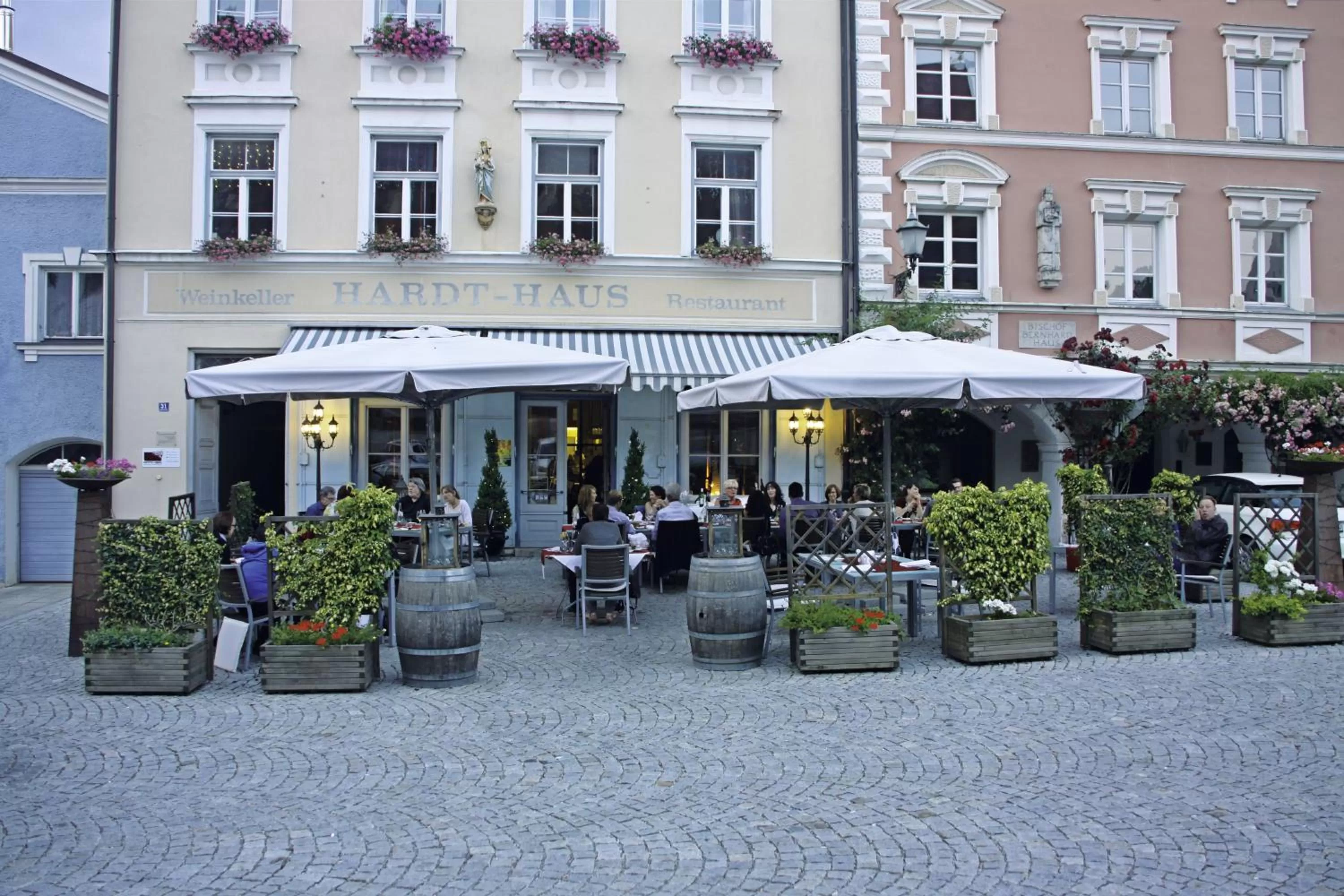 Restaurant/Places to Eat in Boutique Hotel Hardthaus