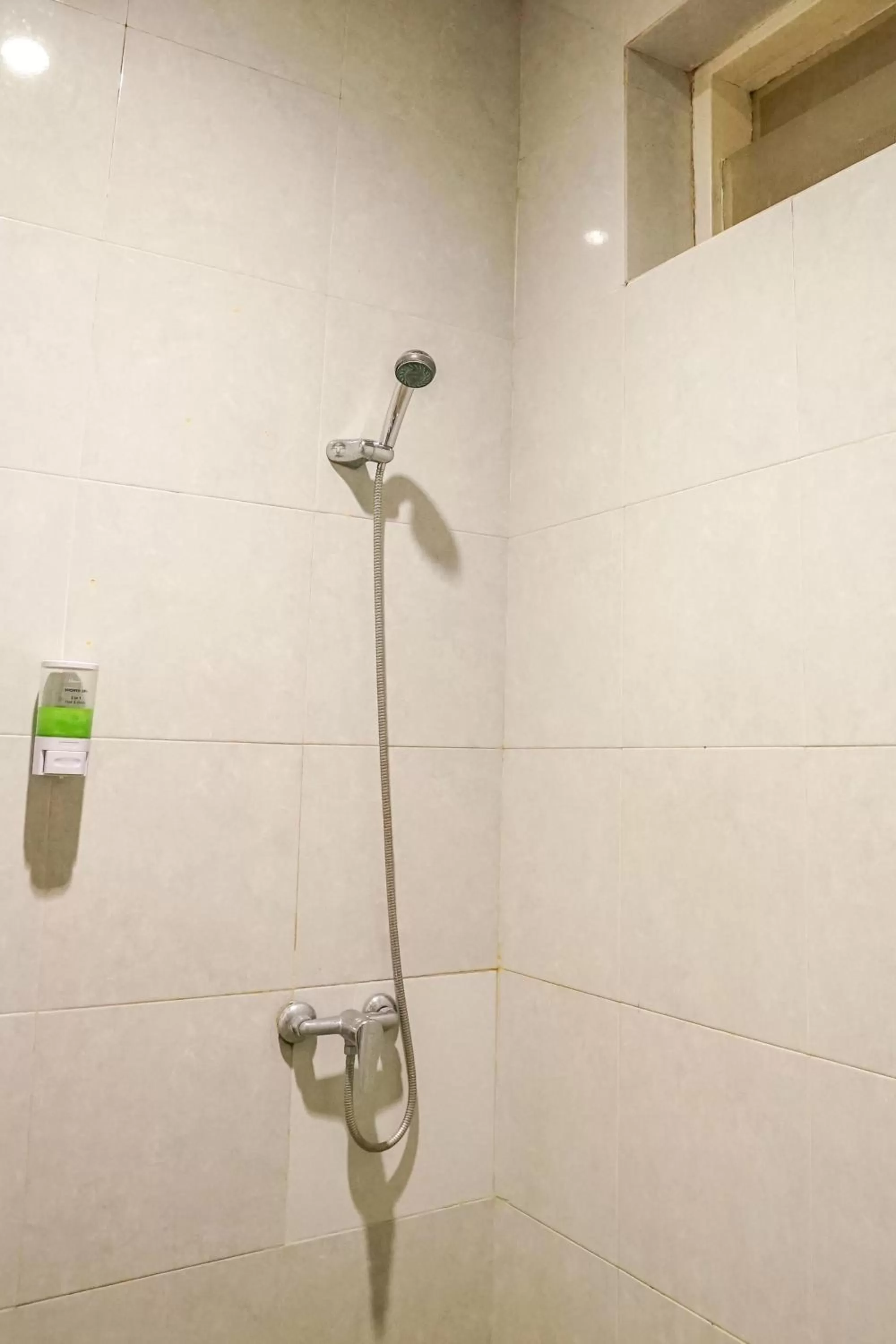 Bathroom in Airlangga Hotel